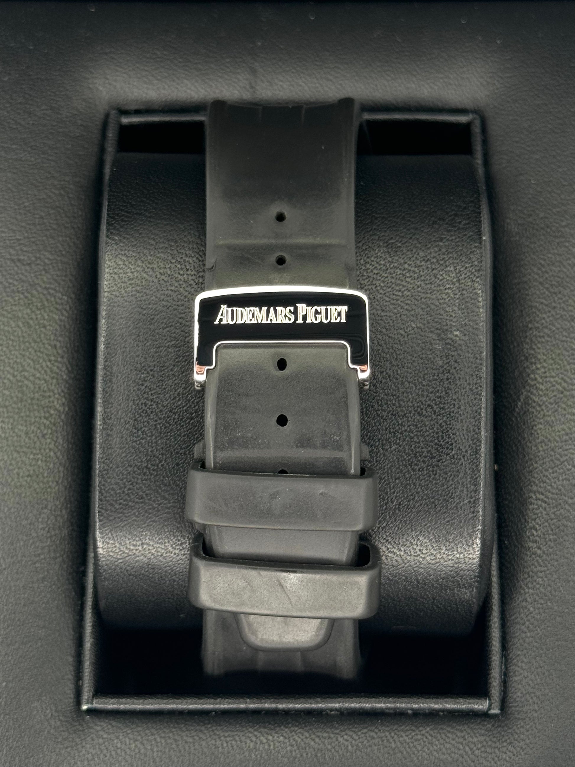 Audemars Piguet Royal Oak 42mm 25940SK Offshore - MyWatchLLC