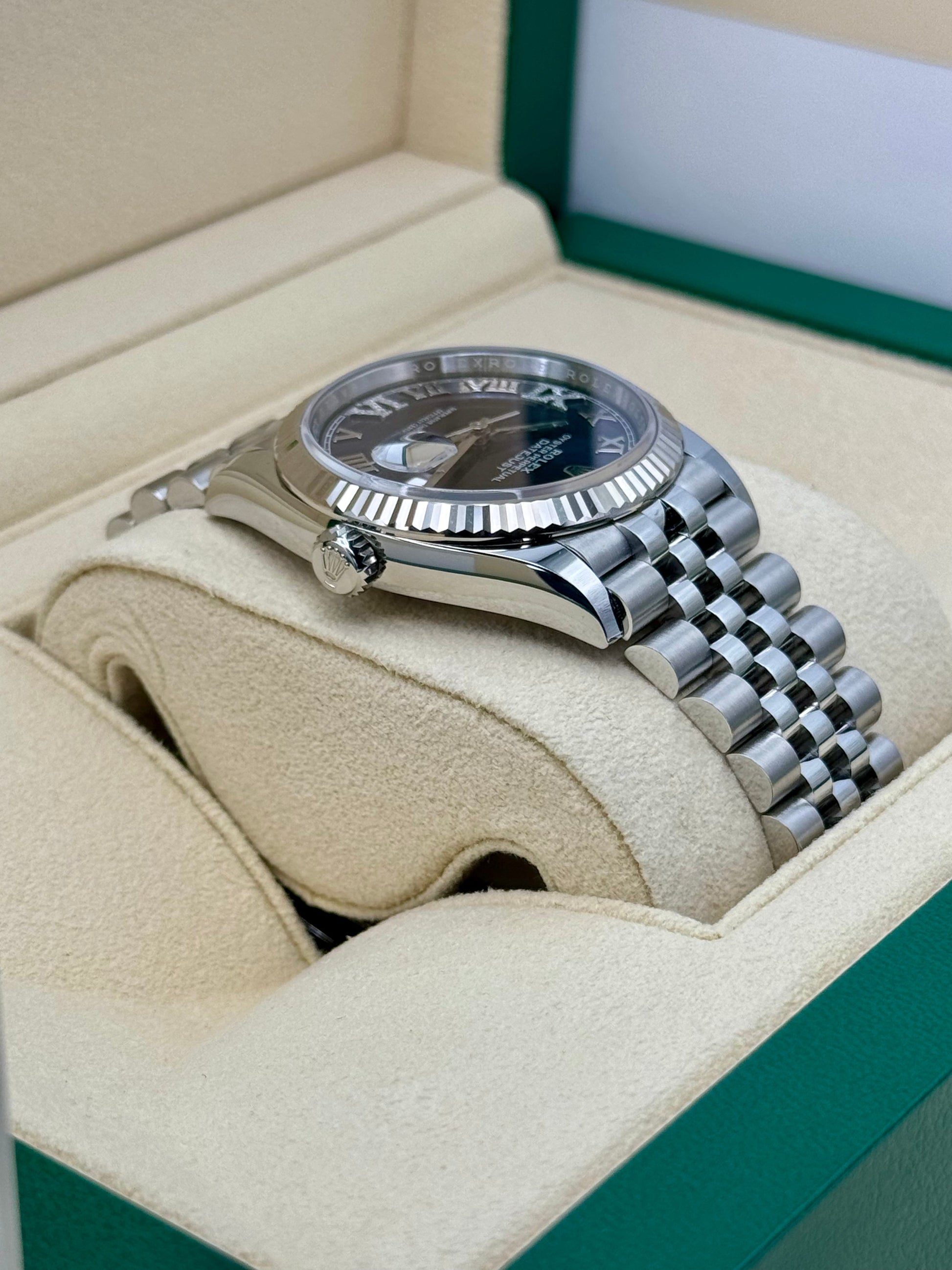 NEW 2023 Rolex Datejust 36mm 126234 Stainless Steel Jubilee Purple Dial - MyWatchLLC