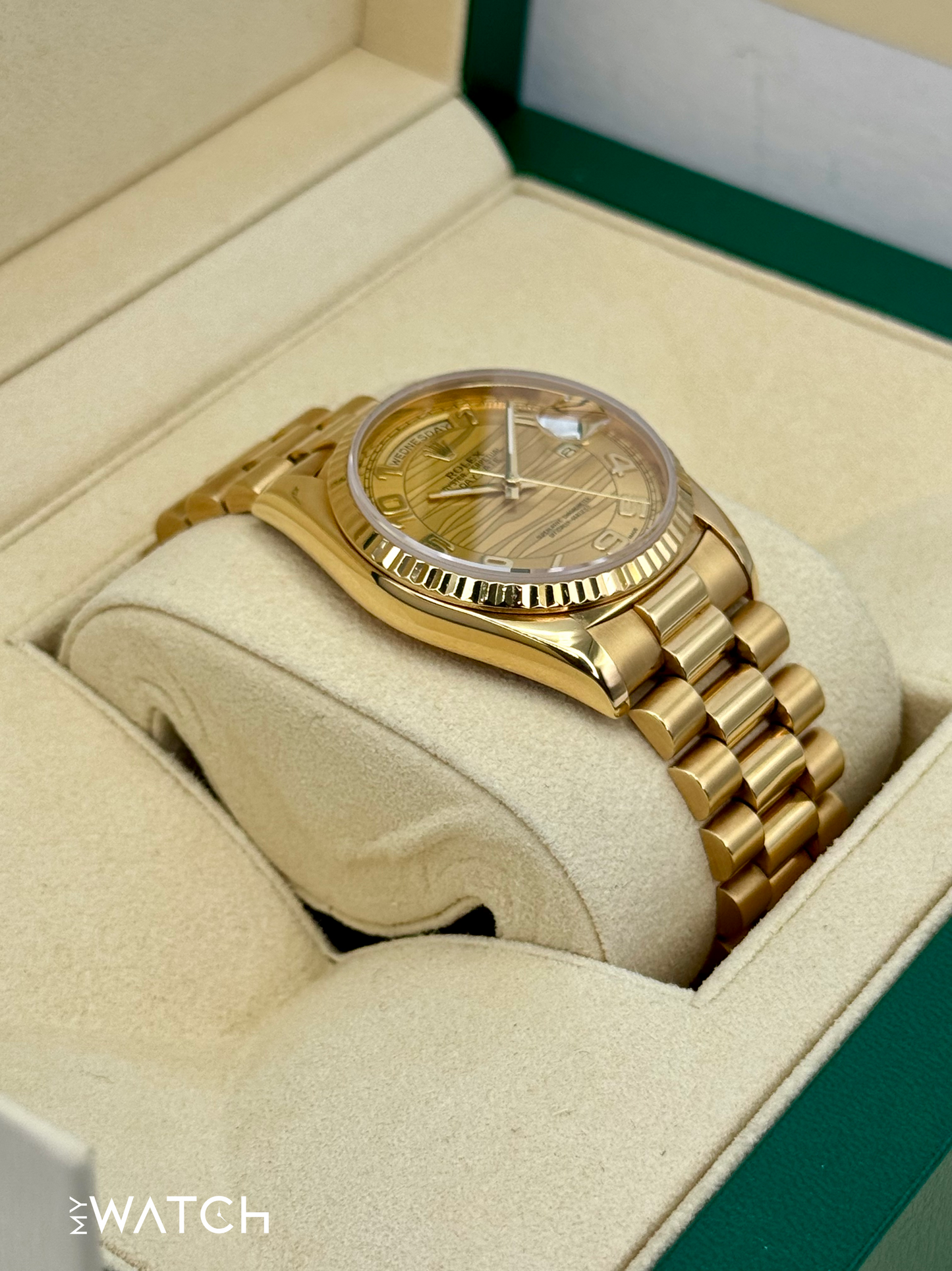 1989 Rolex Day-Date 36mm 18238 Presidential Champagne Wave Dial