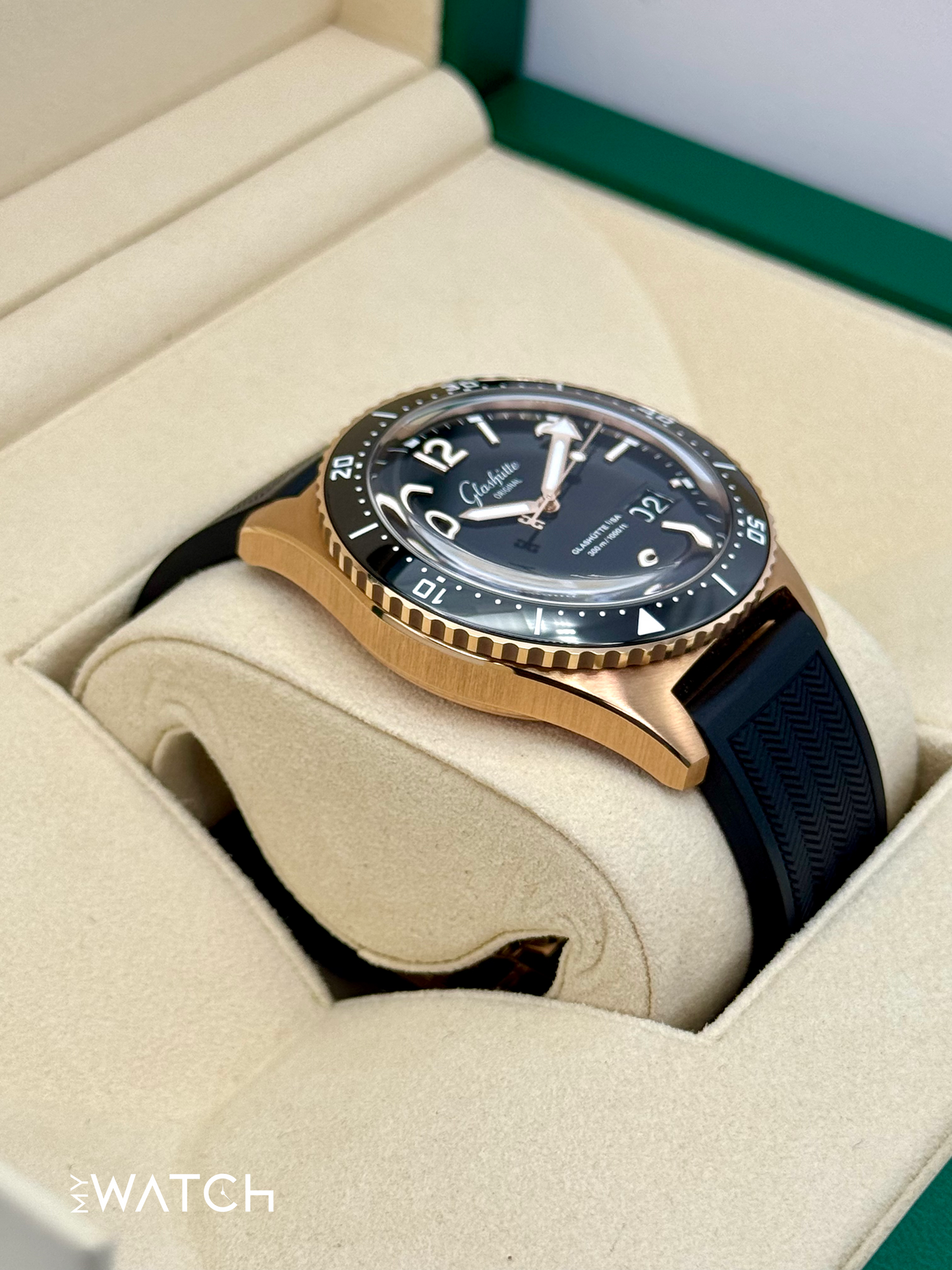 New 2025 Glashütte Seaq Panorama Date 43.2mm 1-36-13-03-90 Red Gold