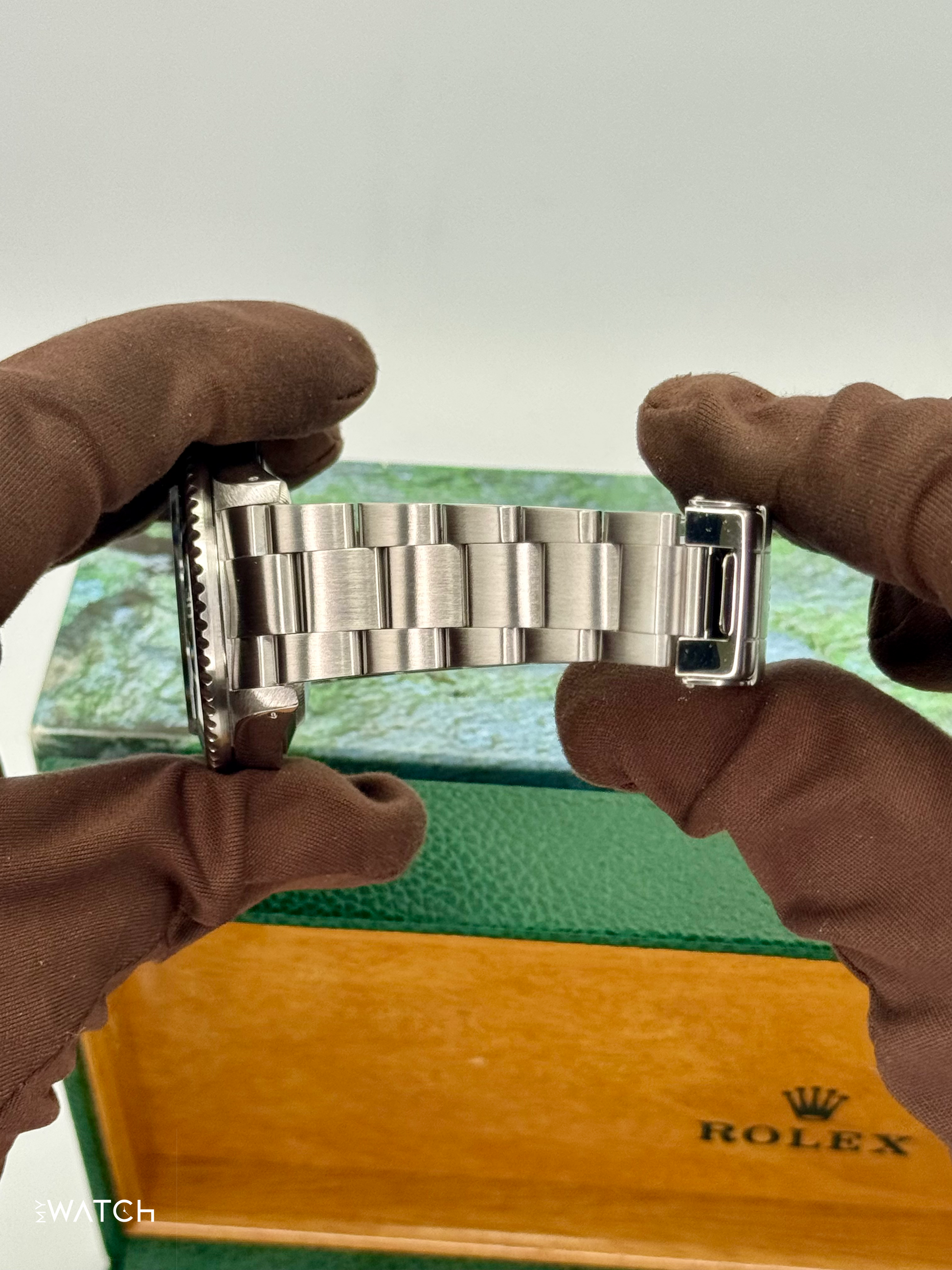 2001 Rolex Sea-Dweller 40mm 16600 Stainless Steel Black Dial "Collectors Set" - MyWatchLLC