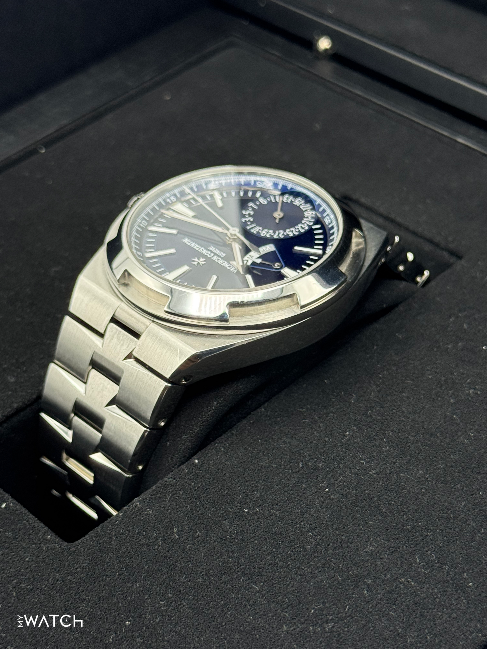 2023 Vacheron Constantin Overseas Dual Time 41mm 7900V Blue Dial - MyWatchLLC