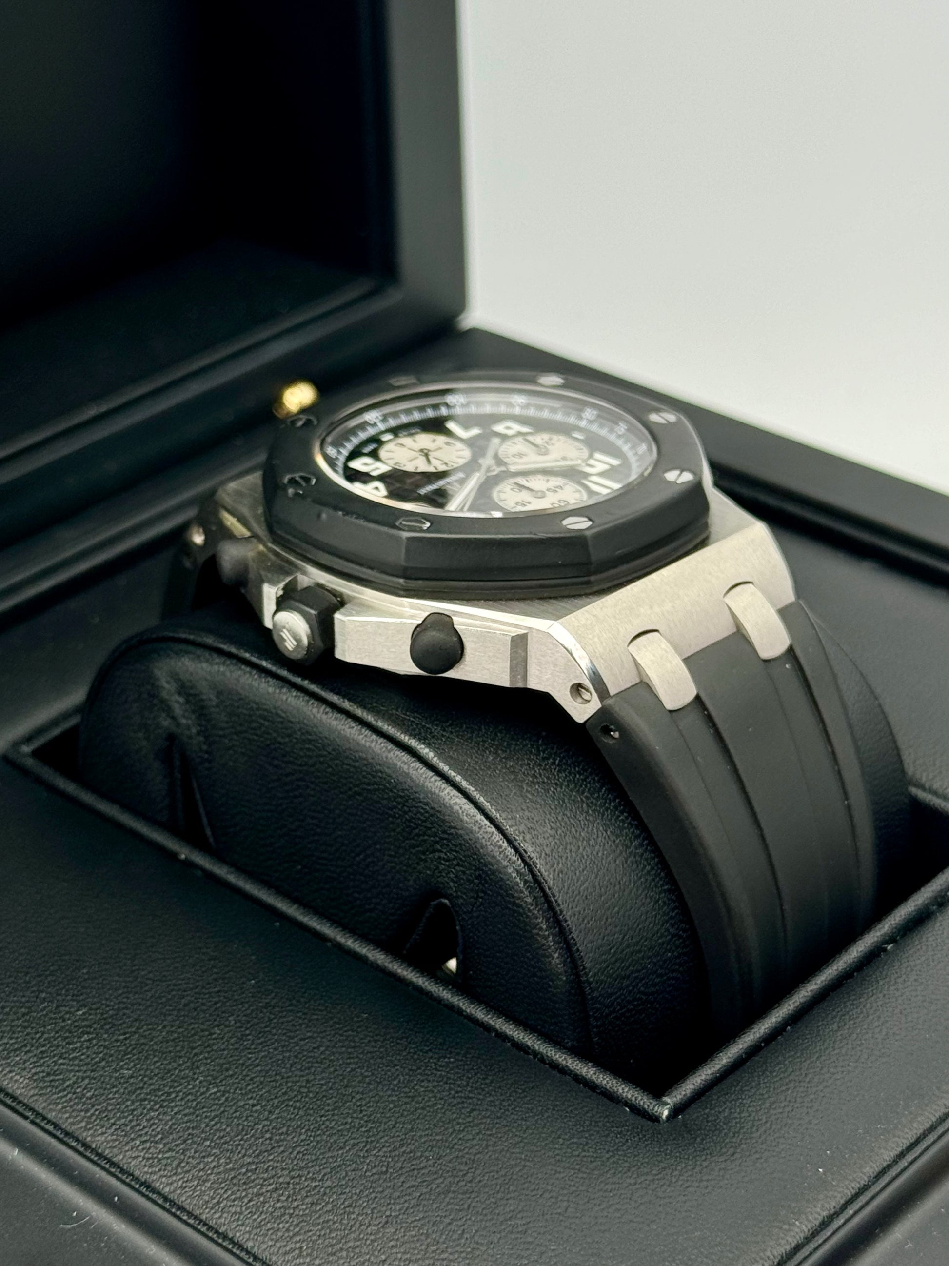 Audemars Piguet Royal Oak 42mm 25940SK Offshore - MyWatchLLC