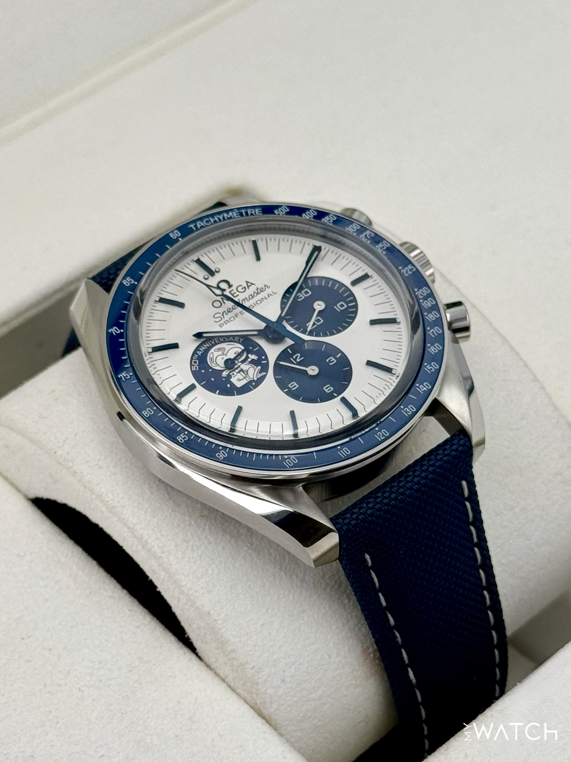 NEW 2026 Omega Speedmaster Silver Snoopy Award 310.32.42.50.02.001 - MyWatchLLC