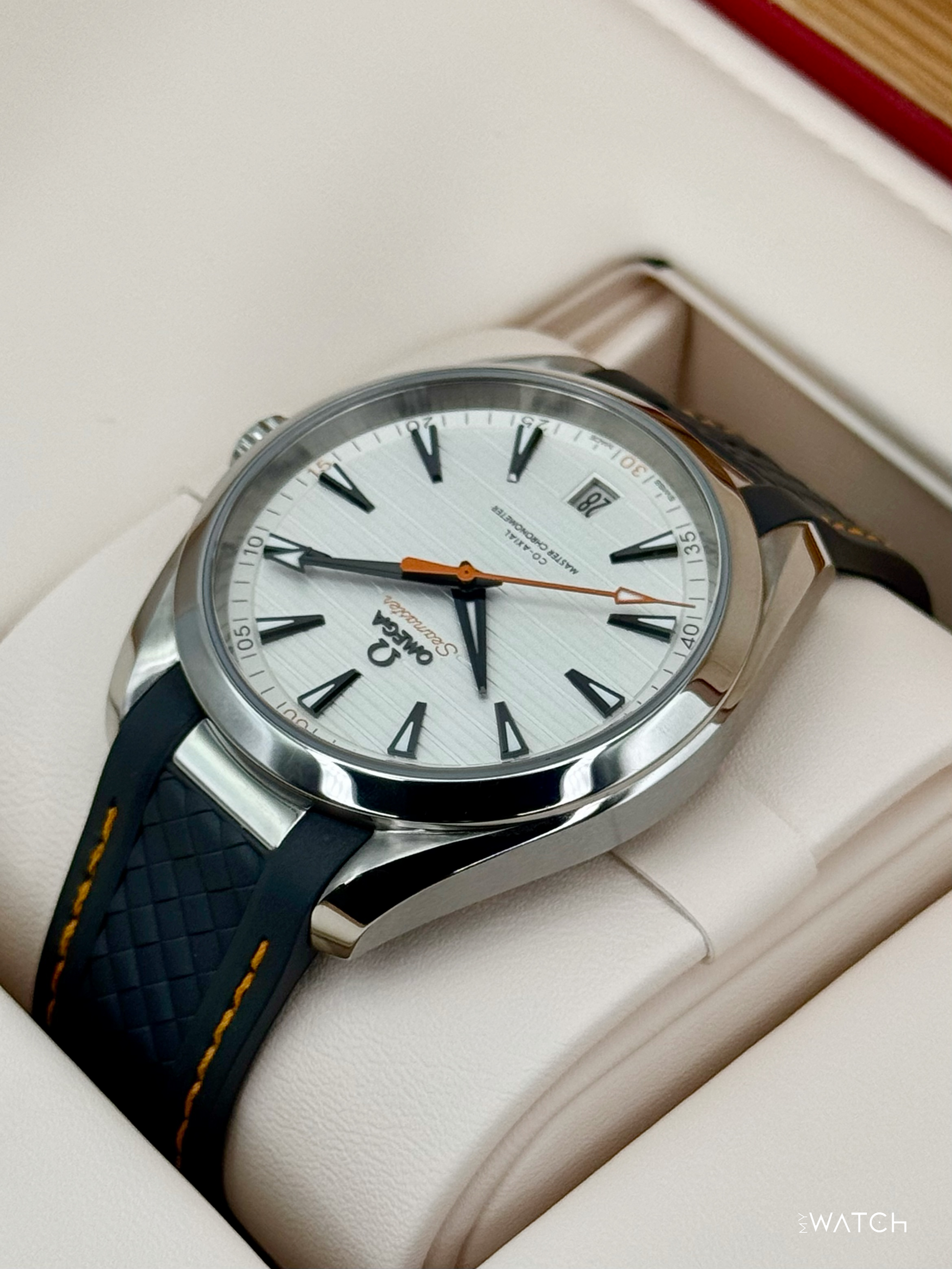 2025 Omega Seamaster Aqua Terra 41mm 220.12.41.21.02.002 Silver Dial - MyWatchLLC
