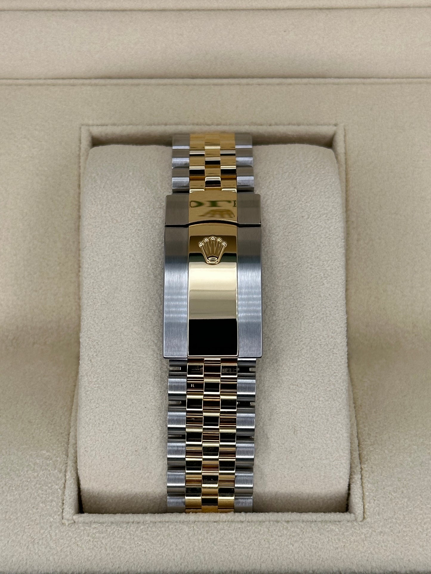 NEW 2023 Rolex Datejust 36mm 126233 Mother of Pearl Diamond Dial - MyWatchLLC