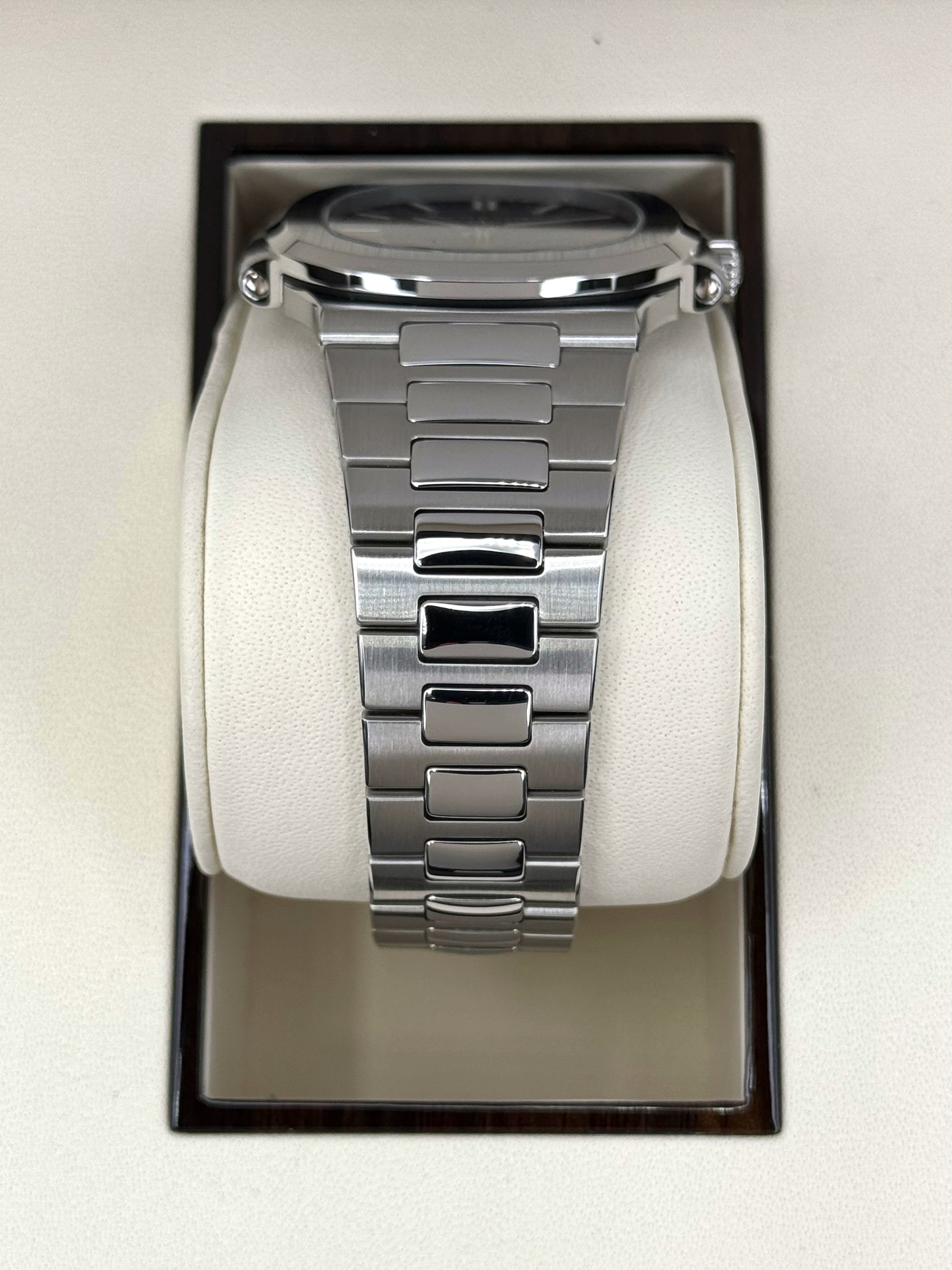 Patek Philippe Nautilus 40mm 5711/1A tainless Steel Blue Dial - MyWatchLLC