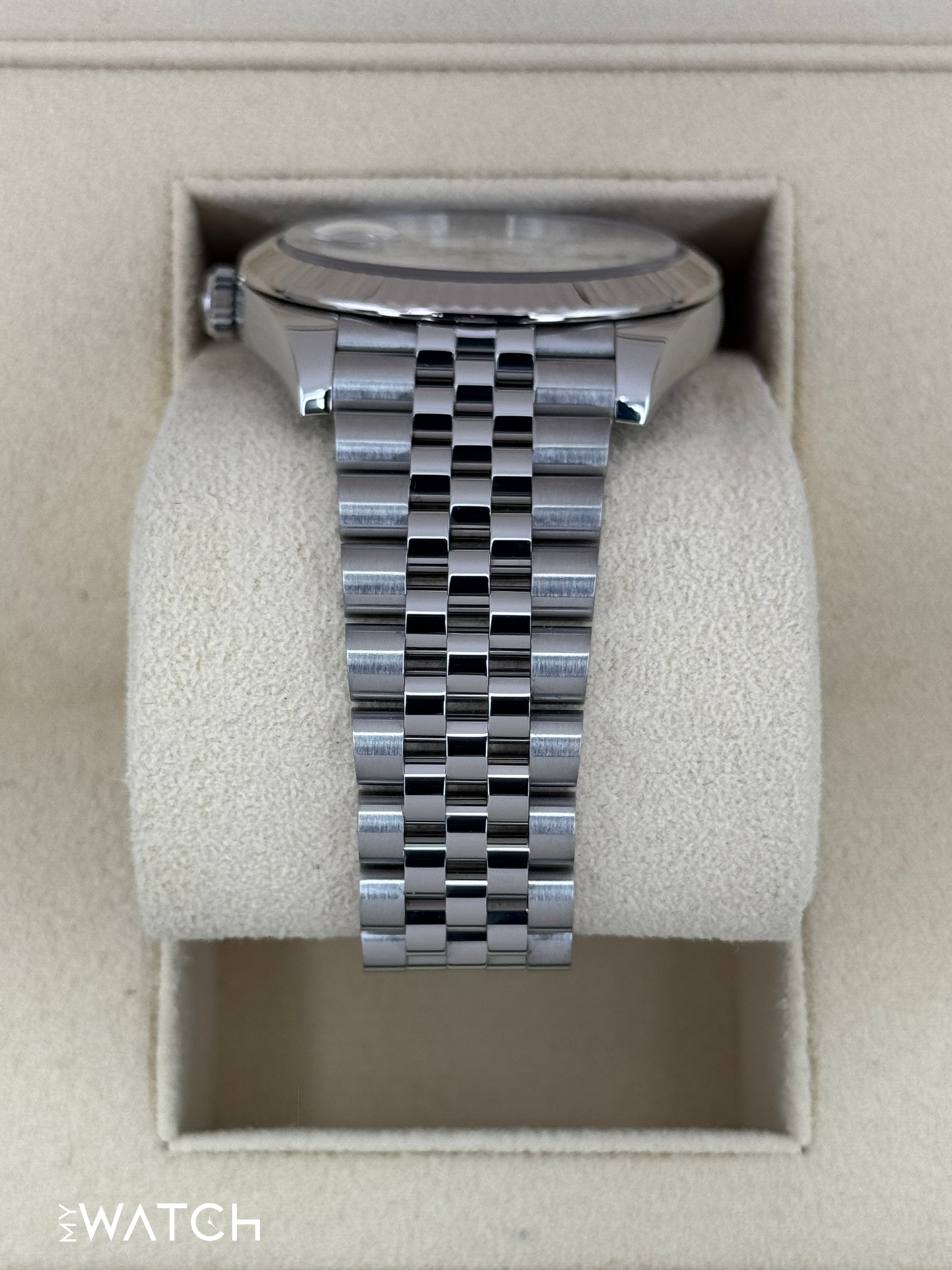 2022 Rolex Datejust 41mm 126334 Stainless Steel Jubilee White Dial