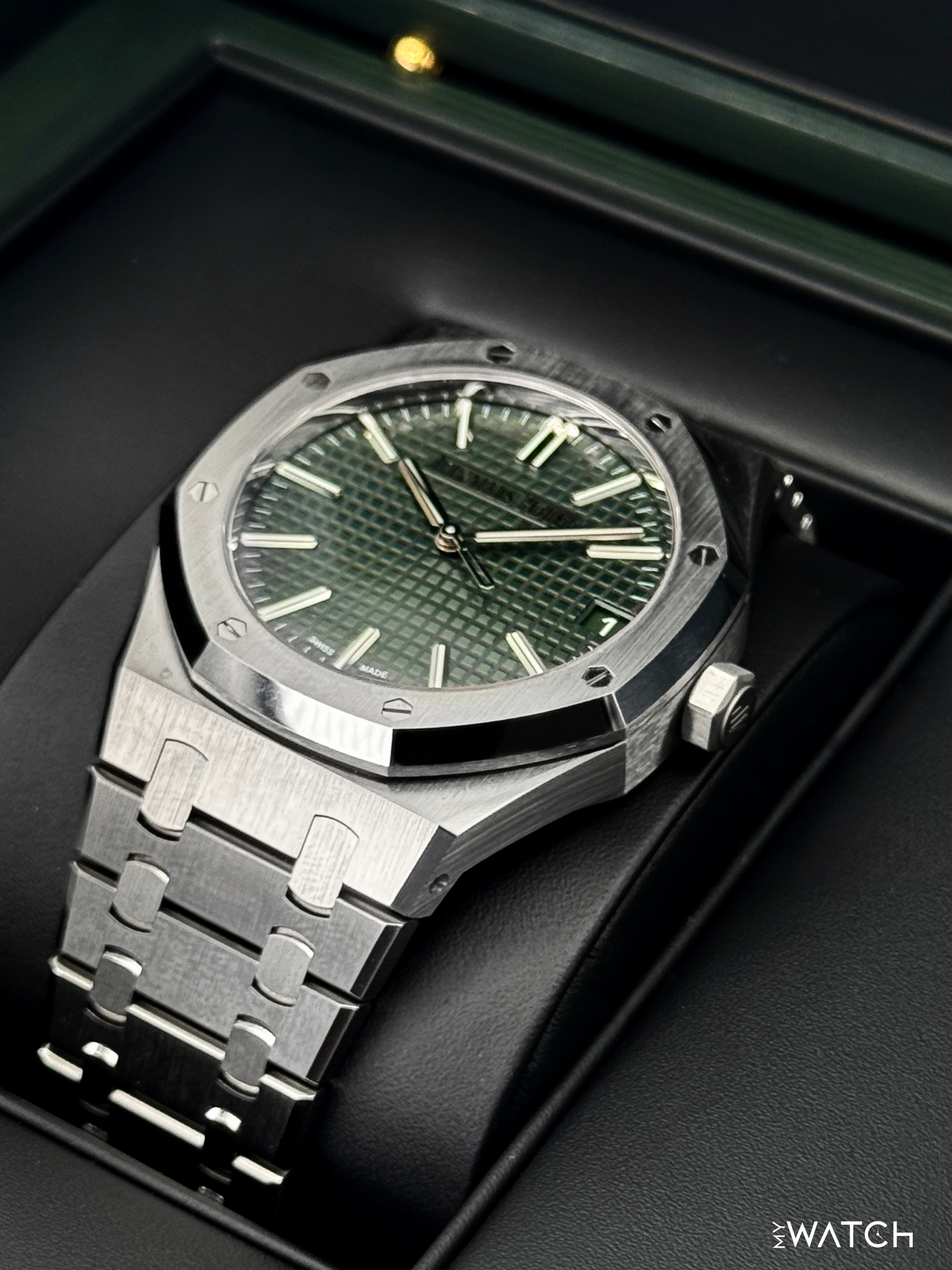 2025 Audemars Piguet Royal Oak 41mm 15510ST Stainless Steel Green Dial - MyWatchLLC