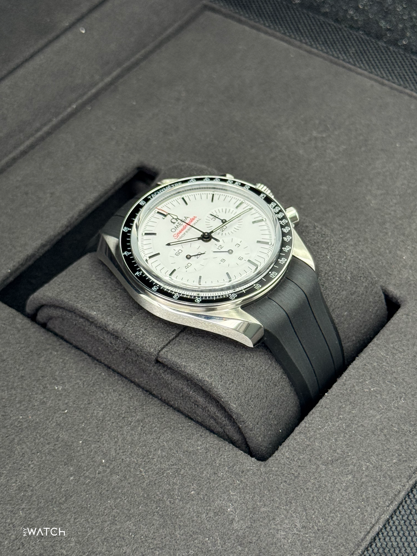 NEW 2025 Omega Speedmaster Moonwatch Pro 42mm 310.32.42.50.04.001 White Dial