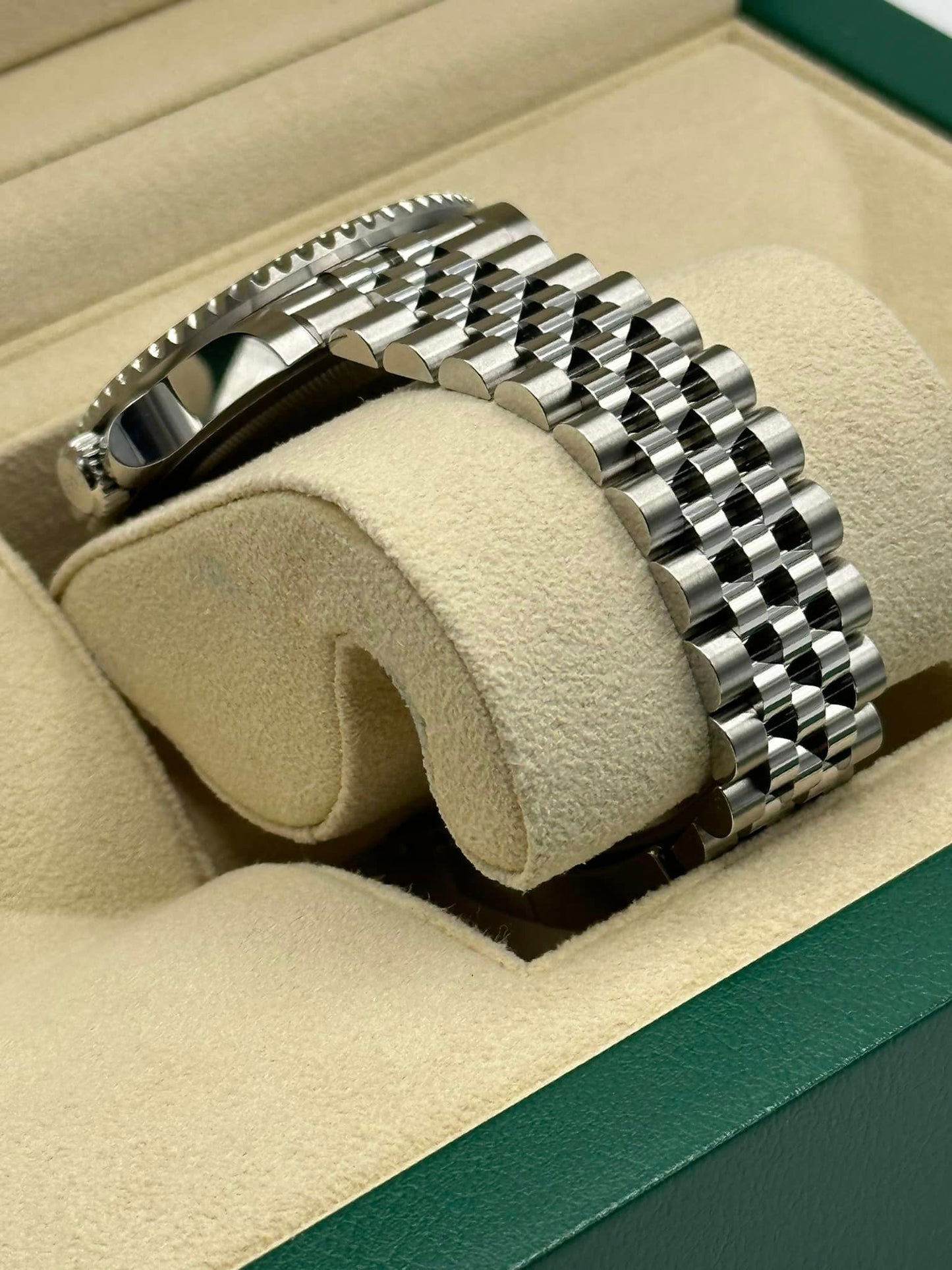 NEW 2023 Rolex GMT-Master II "Batgirl" 40mm 126710BLNR Jubilee Black Dial - MyWatchLLC