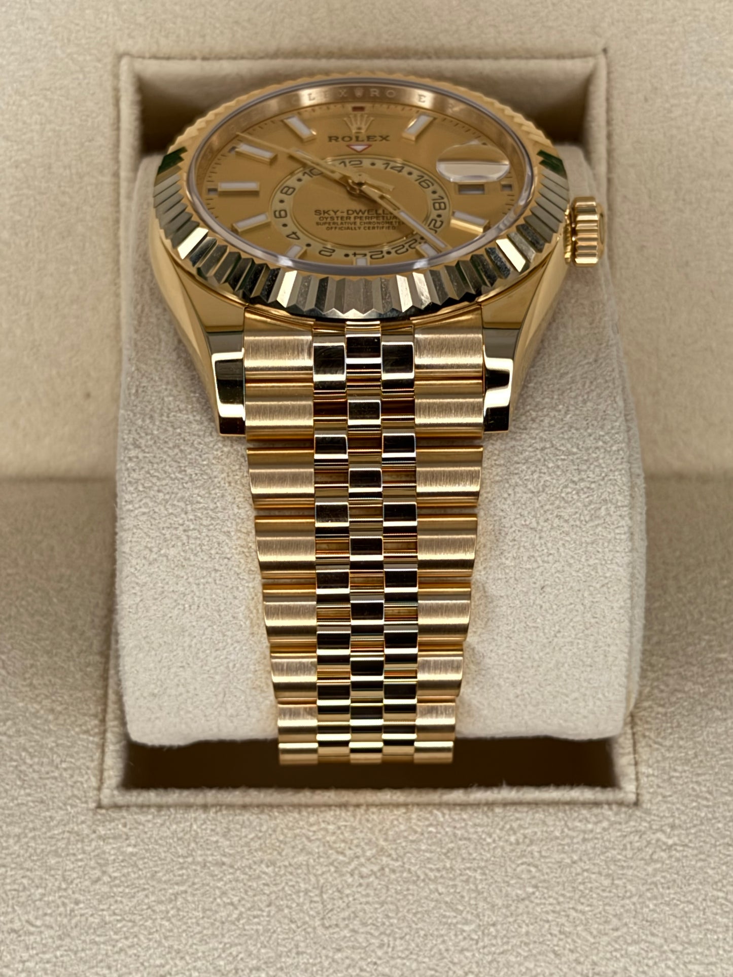 NEW 2025 Rolex Sky-Dweller 42mm 336938 Yellow Gold Jubilee Champagne Dial