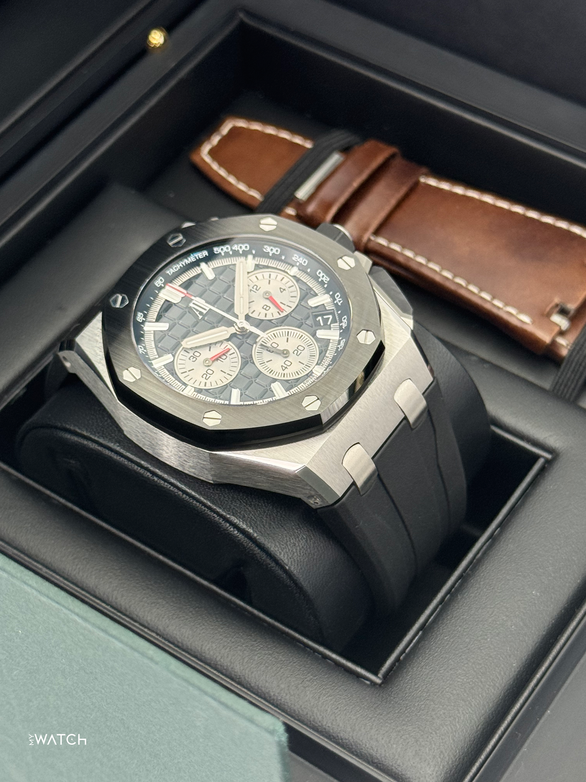2022 Audemars Piguet Royal Oak Chronograph 43mm 26420SO Black Dial - MyWatchLLC