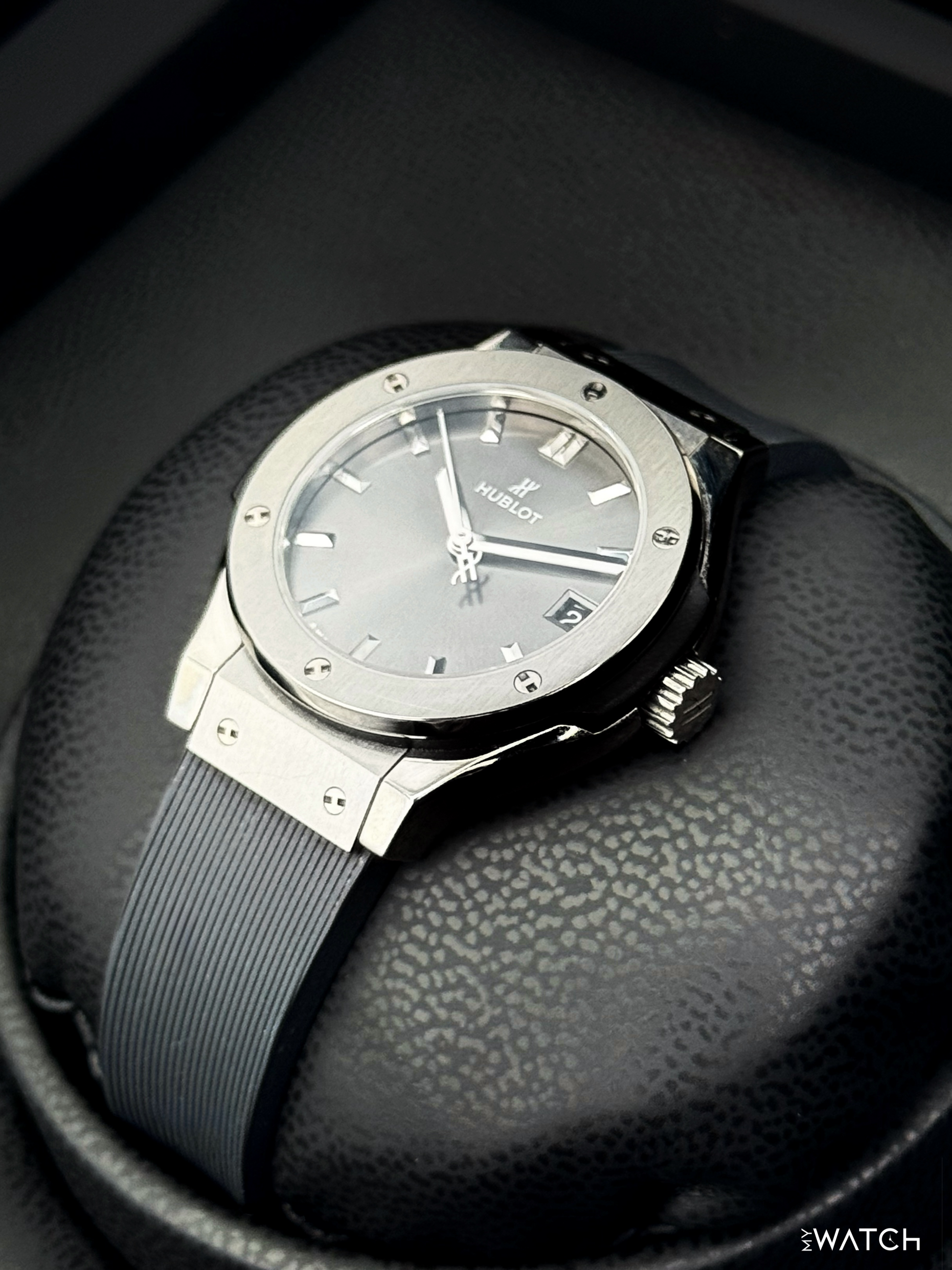 2022 Ladies Hublot Classic Fusion 33mm 581.NX.7071.RX Titanium Grey Dial - MyWatchLLC