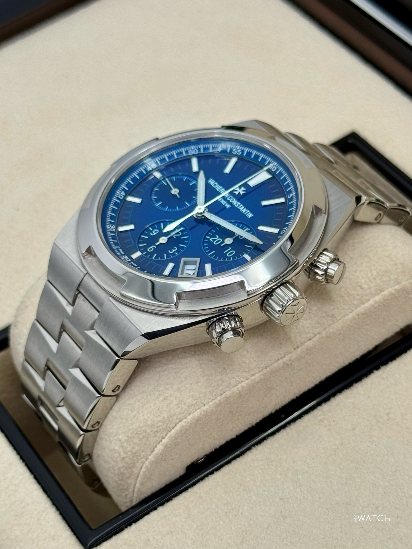 2018 Vacheron Constantin Overseas 42.5mm 5500V Stainless Blue Dial