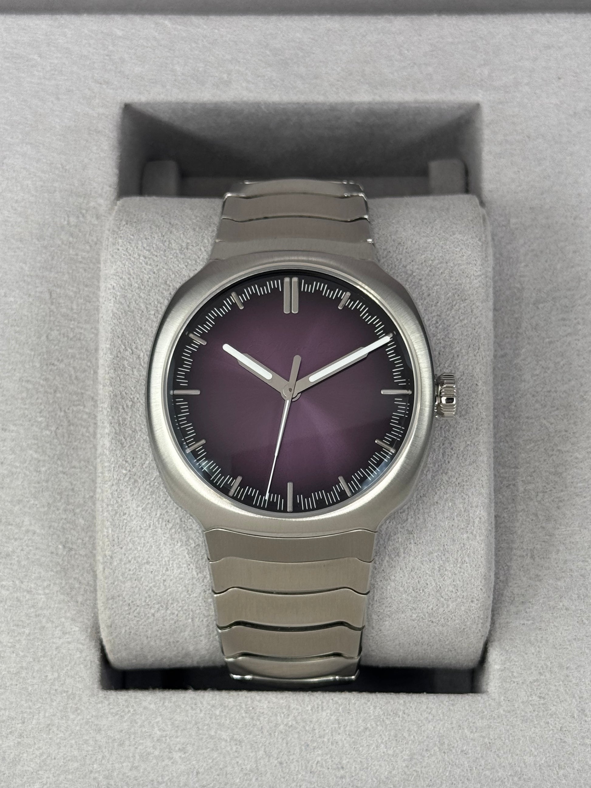 NEW 2024 H. Moser & Cie. Streamliner Center Seconds 6201-1201 Purple - MyWatchLLC
