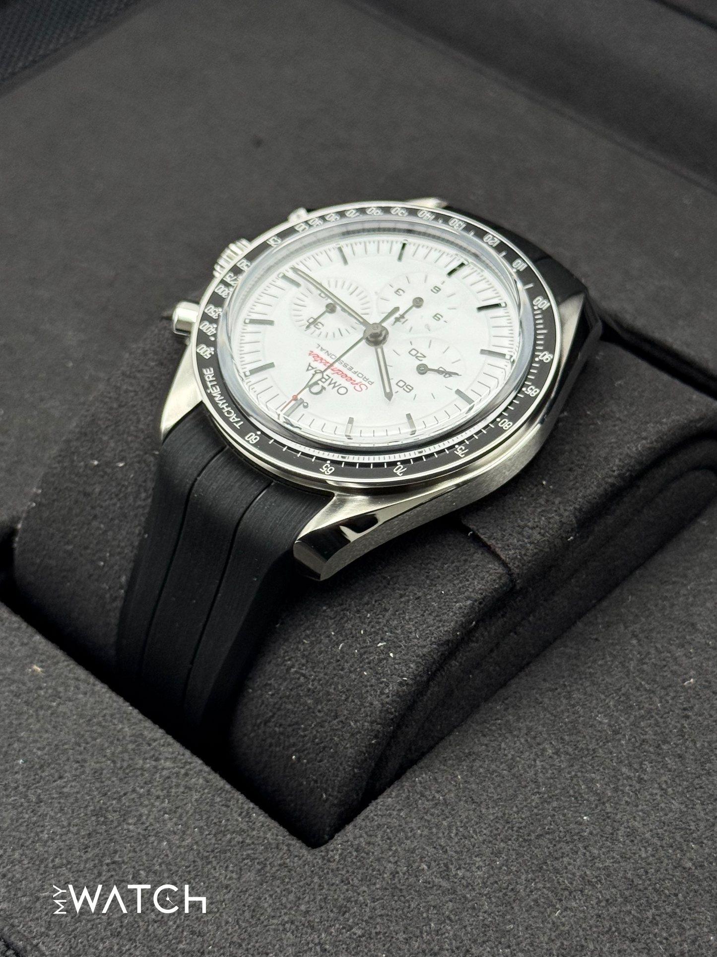 NEW 2025 Omega 42mm 310.32.42.50.04.001 Speedmaster Moonwatch Pro