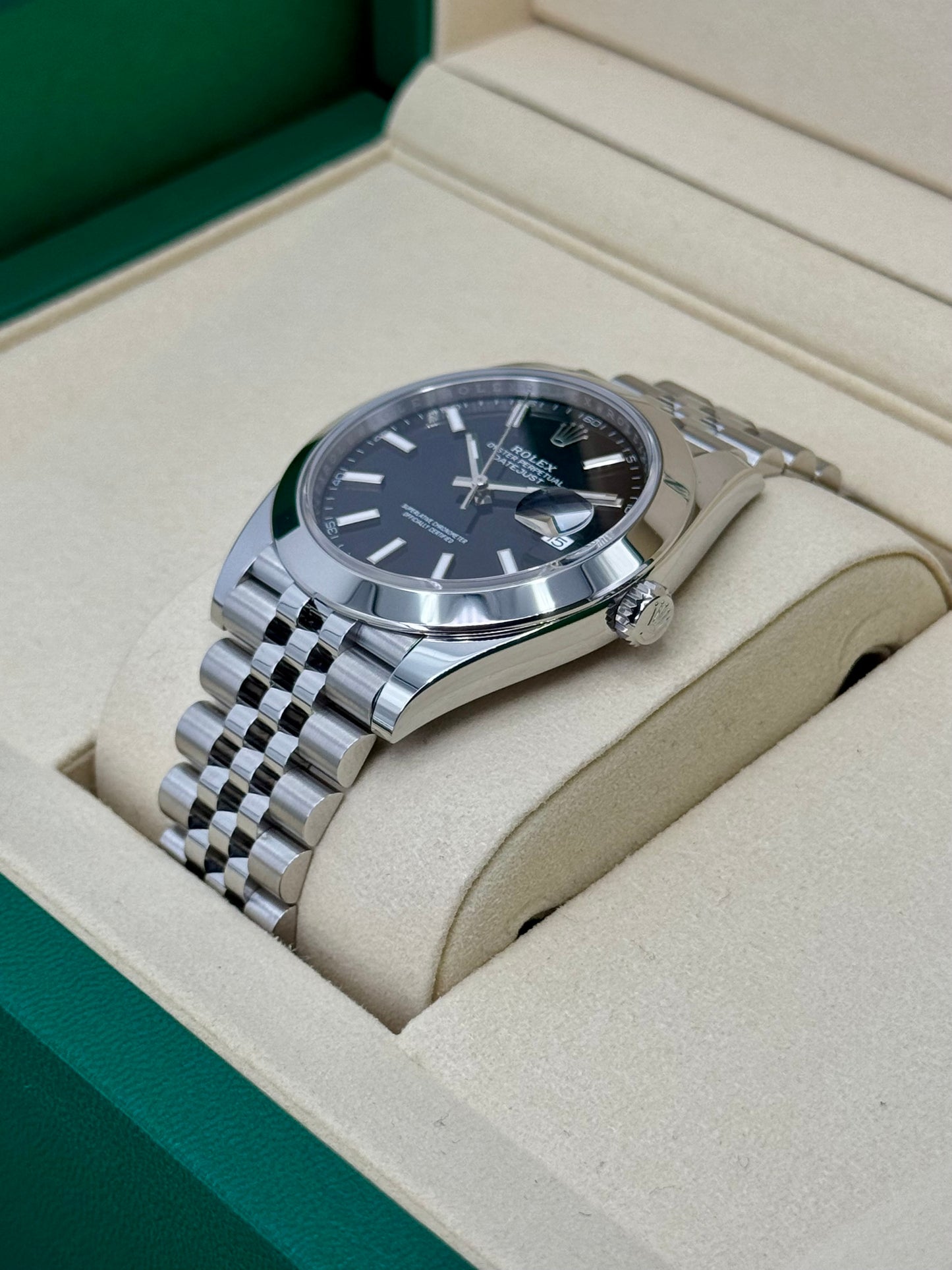 NEW 2025 Rolex Datejust 41mm 126300 Stainless Steel Jubilee Black Dial