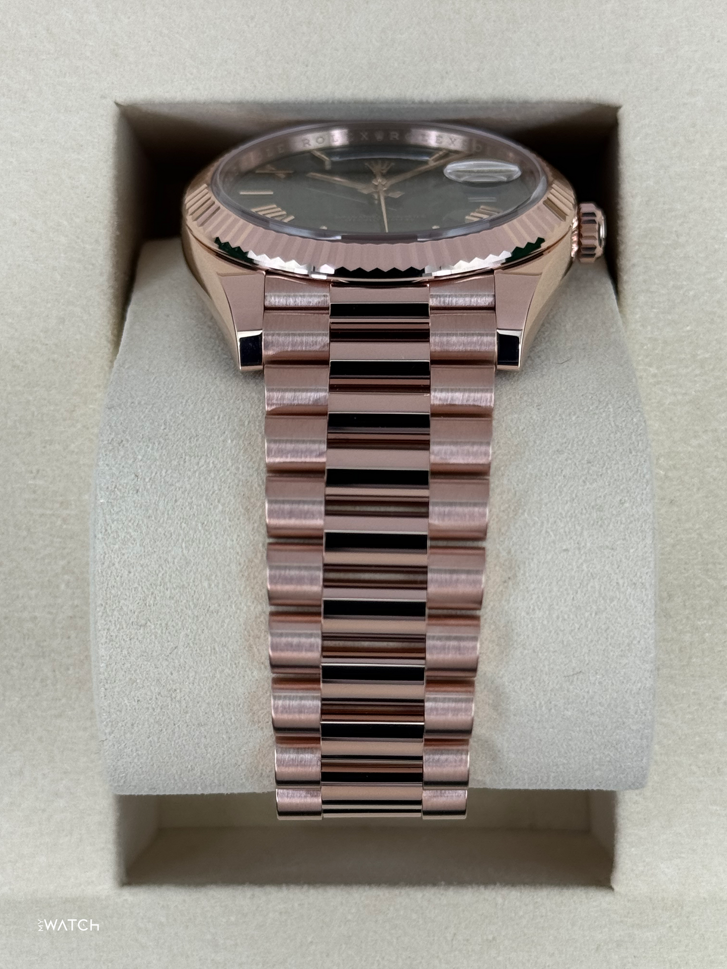 NEW 2025 Rolex Day-Date 40mm 228235 Presidential Rose Gold Olive Green Dial