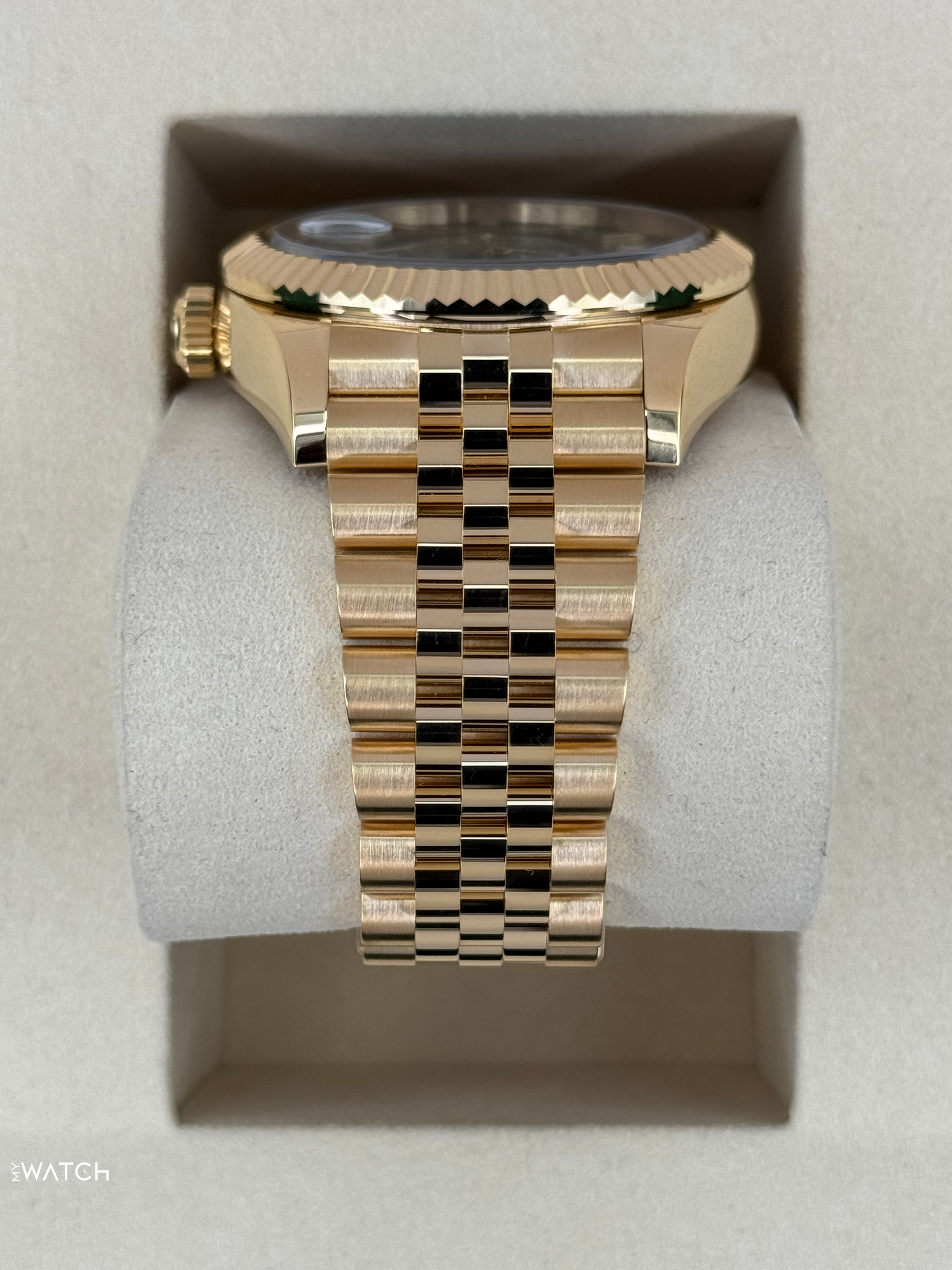 2025 Rolex Sky-Dweller 42mm 336938 Yellow Gold Jubilee Green Dial - MyWatchLLC