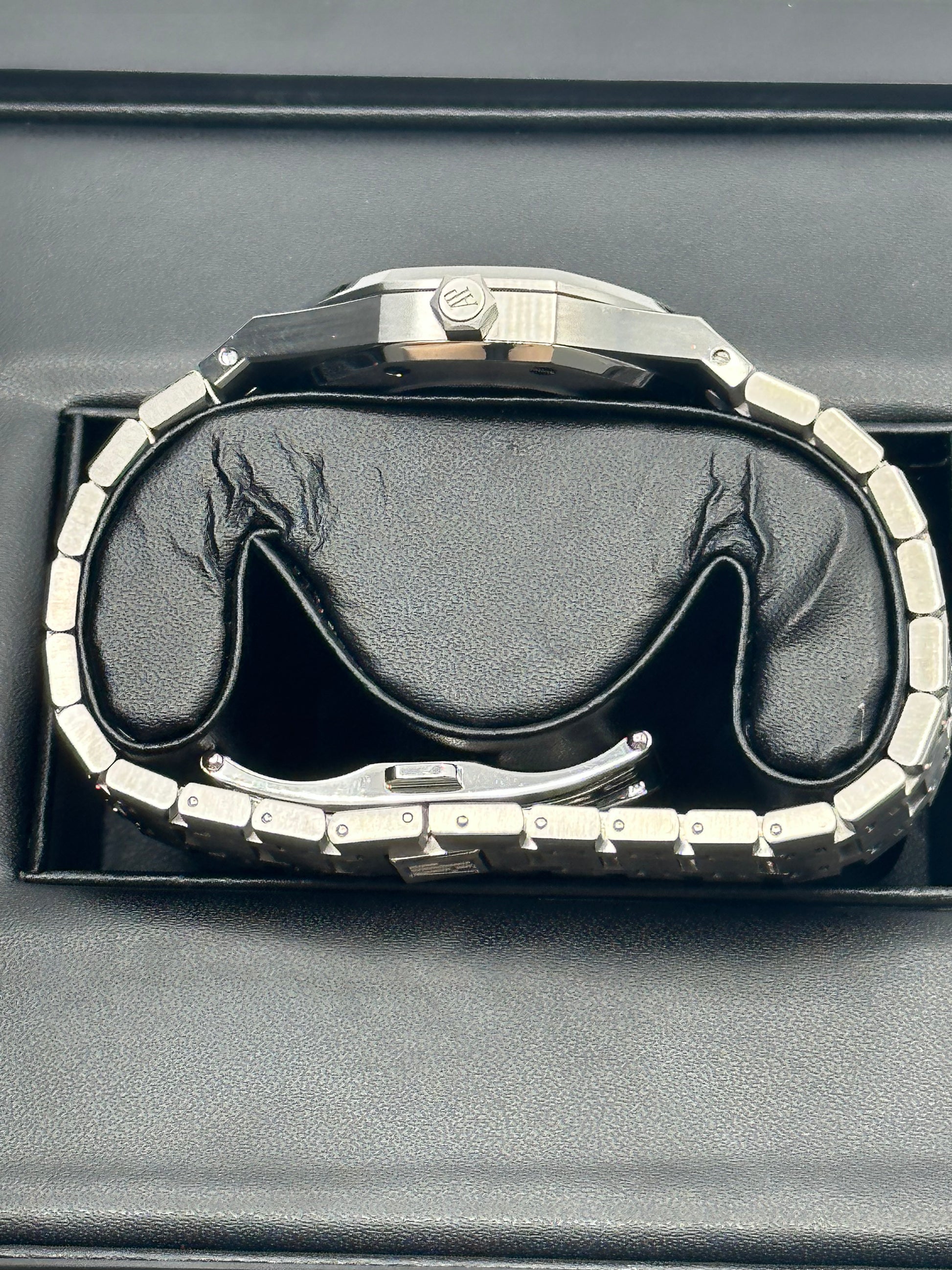 2011 Audemars Piguet 39mm 15300ST Royal Oak Stainless Steel White Dial - MyWatchLLC