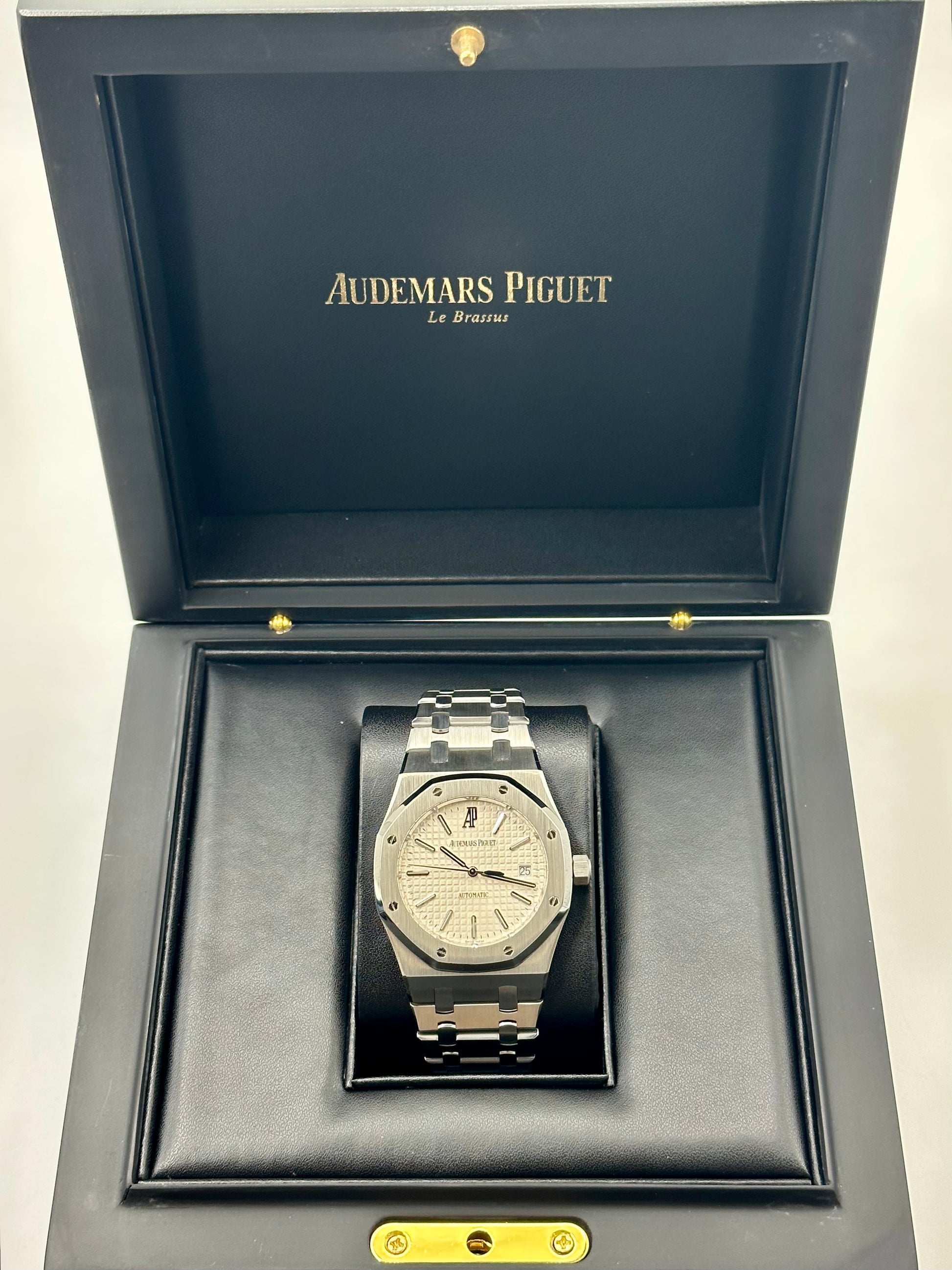 2011 Audemars Piguet 39mm 15300ST Royal Oak Stainless Steel White Dial - MyWatchLLC