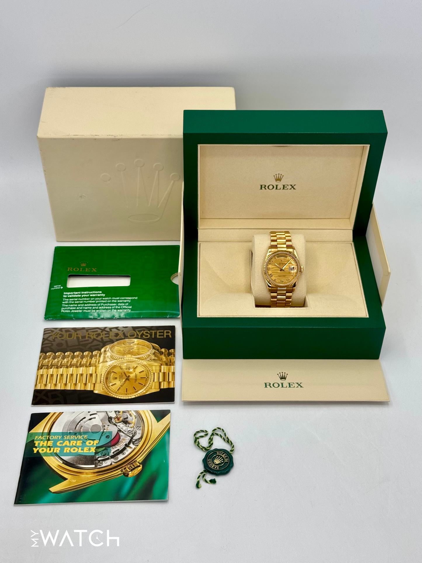 1989 Rolex Day-Date 36mm 18238 Presidential Champagne Wave Dial