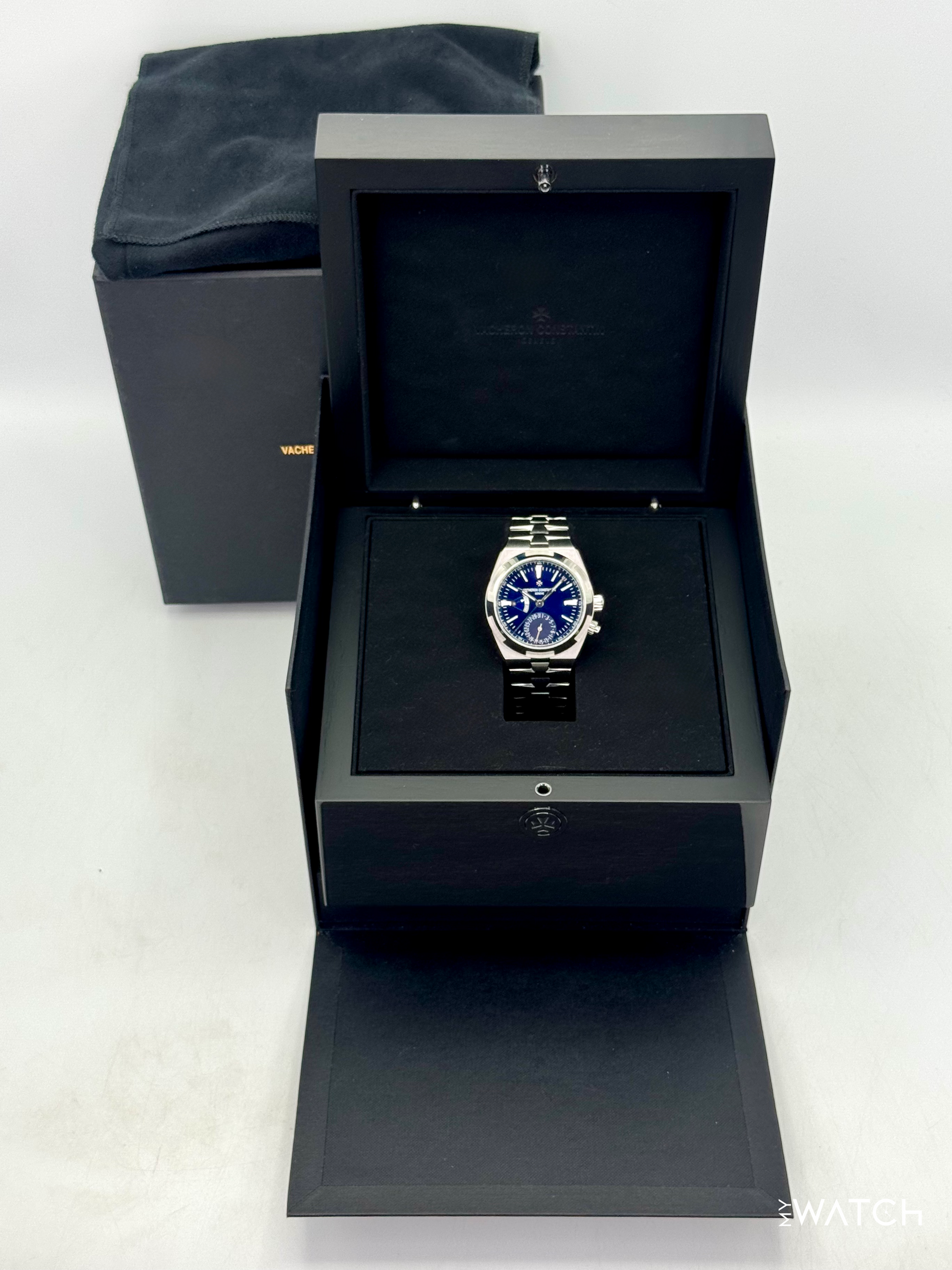2023 Vacheron Constantin Overseas Dual Time 41mm 7900V Blue Dial - MyWatchLLC