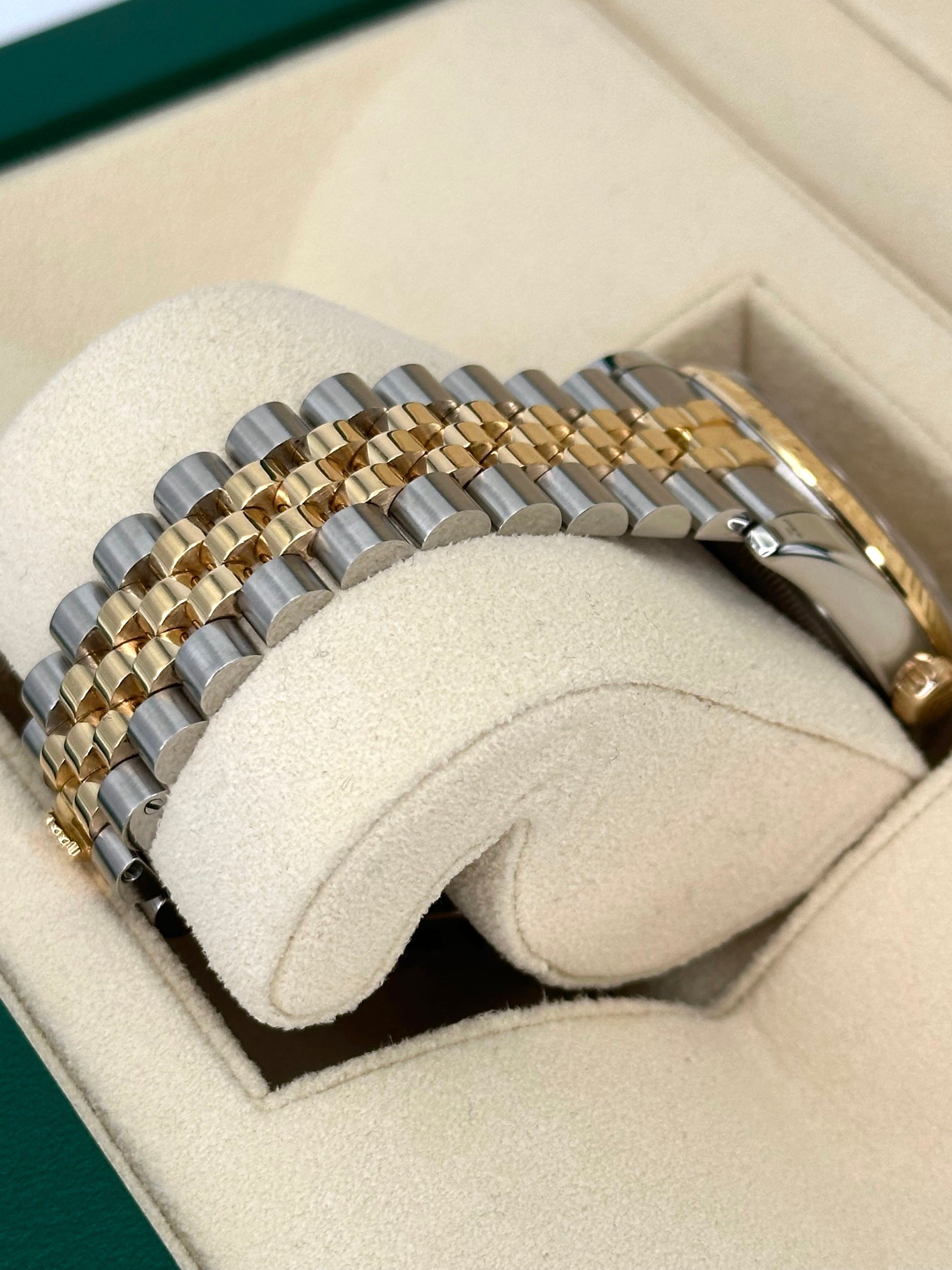 2005 Rolex Datejust 36mm 116233 Two-Tone Jubilee Champagne Dial - MyWatchLLC