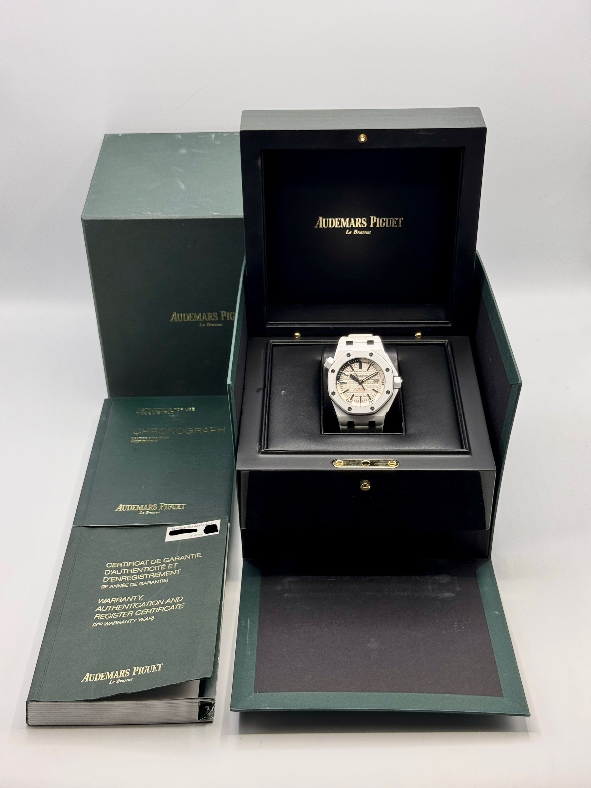 2015 Audemars Piguet Royal Oak Offshore Diver 42mm 15707CB Ceramic - MyWatchLLC