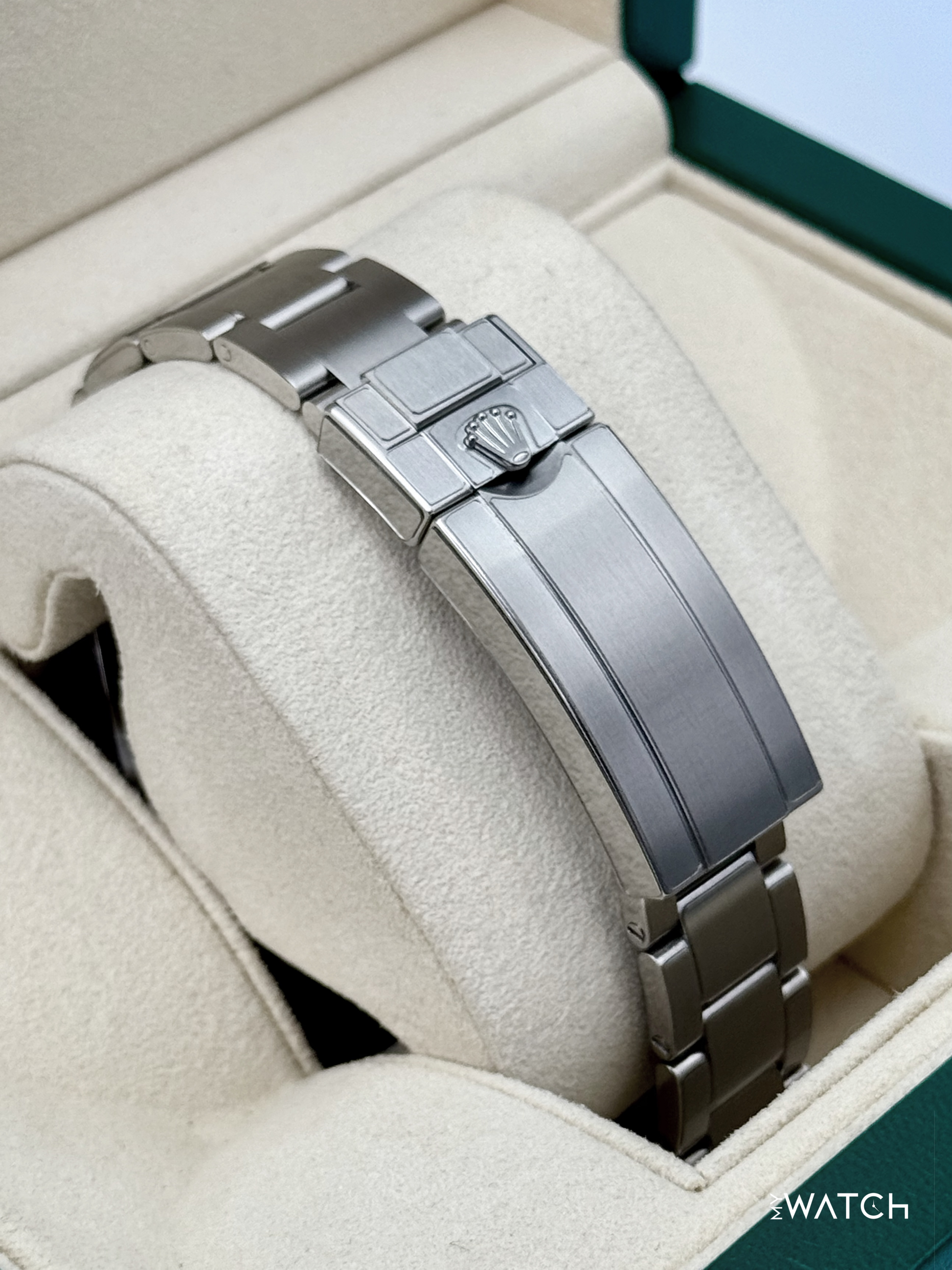 2018 Rolex Submariner “Hulk” 40mm 116610LV Green Dial - MyWatchLLC