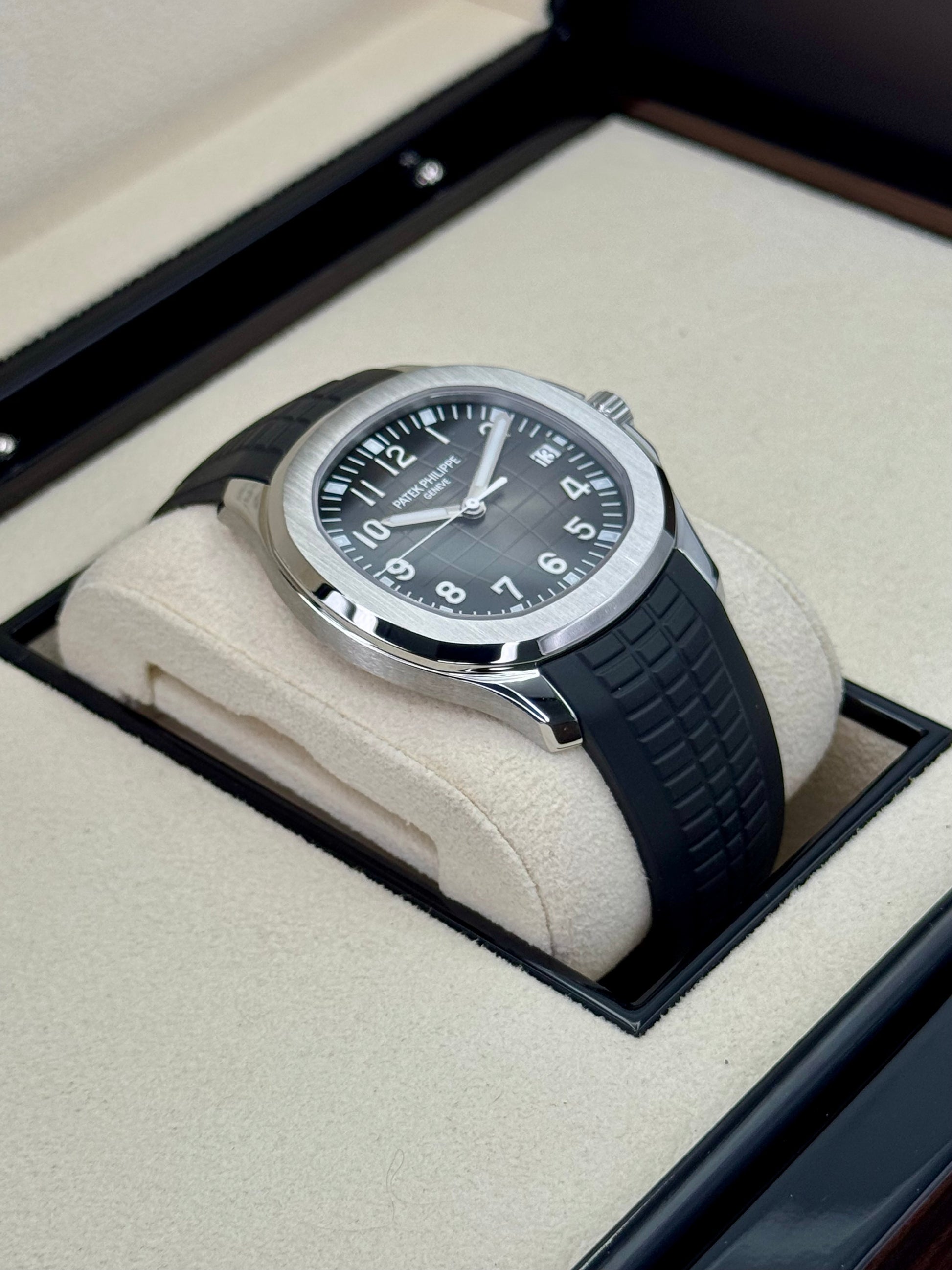 2022 Patek Philippe Aquanaut 5167/1A-001 40mm Stainless Steel Gray Dial - MyWatchLLC