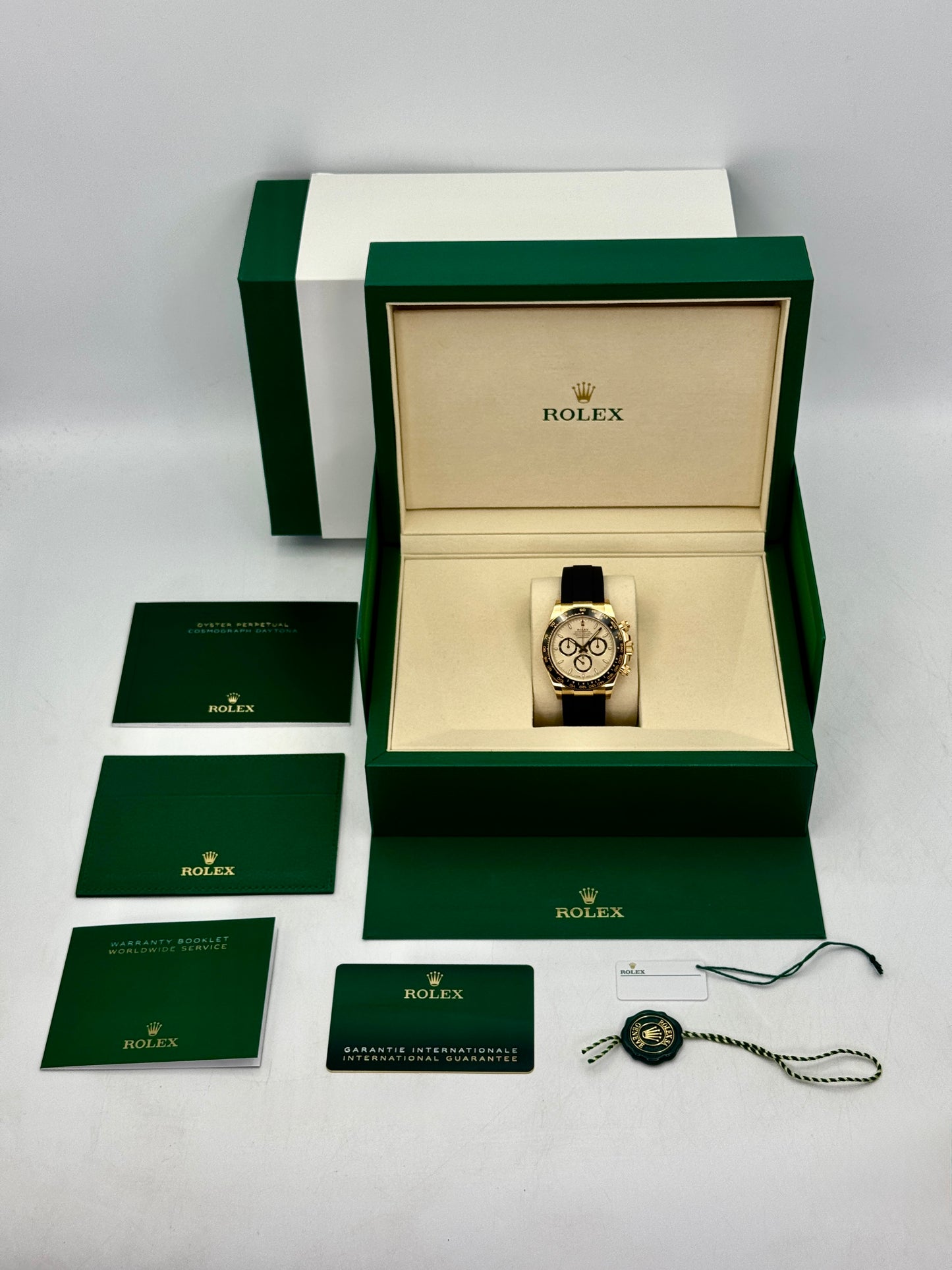 NEW 2026 Rolex Daytona 40mm 126518LN Yellow Gold Oysterflex Champagne Dial