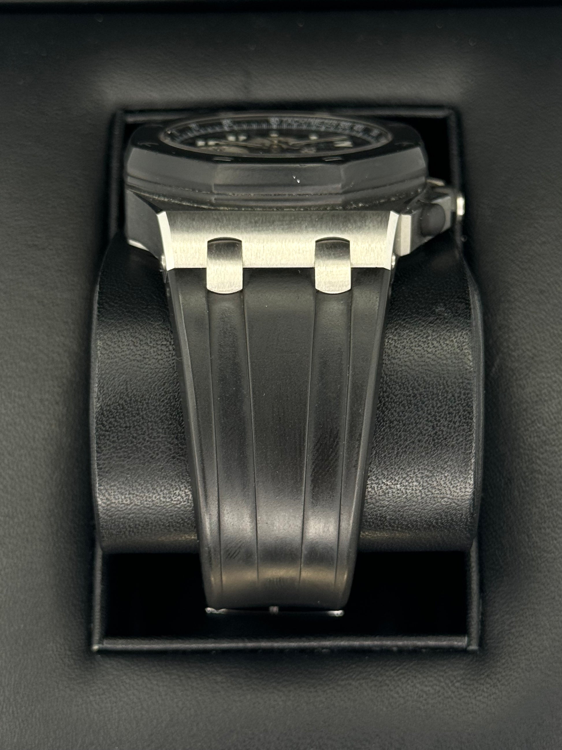 Audemars Piguet Royal Oak 42mm 25940SK Offshore - MyWatchLLC