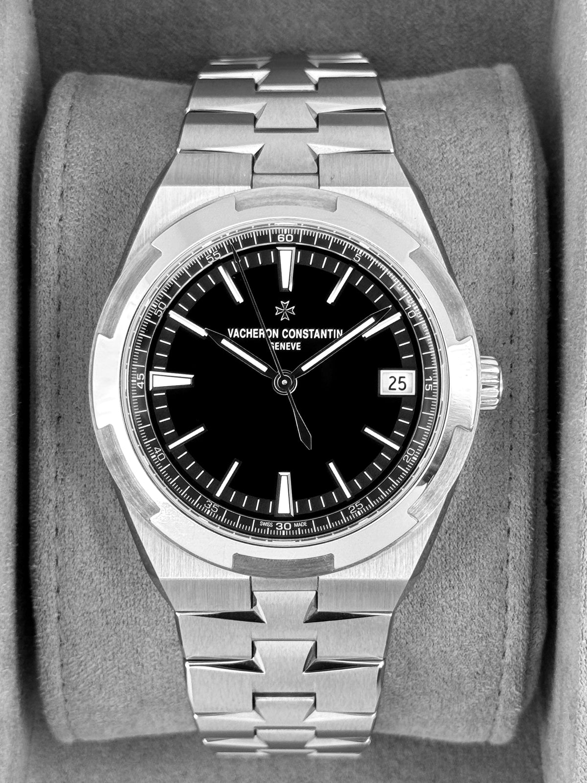 2025 Vacheron Constantin Overseas 41mm 4520V Stainless Steel Black Dial - MyWatchLLC