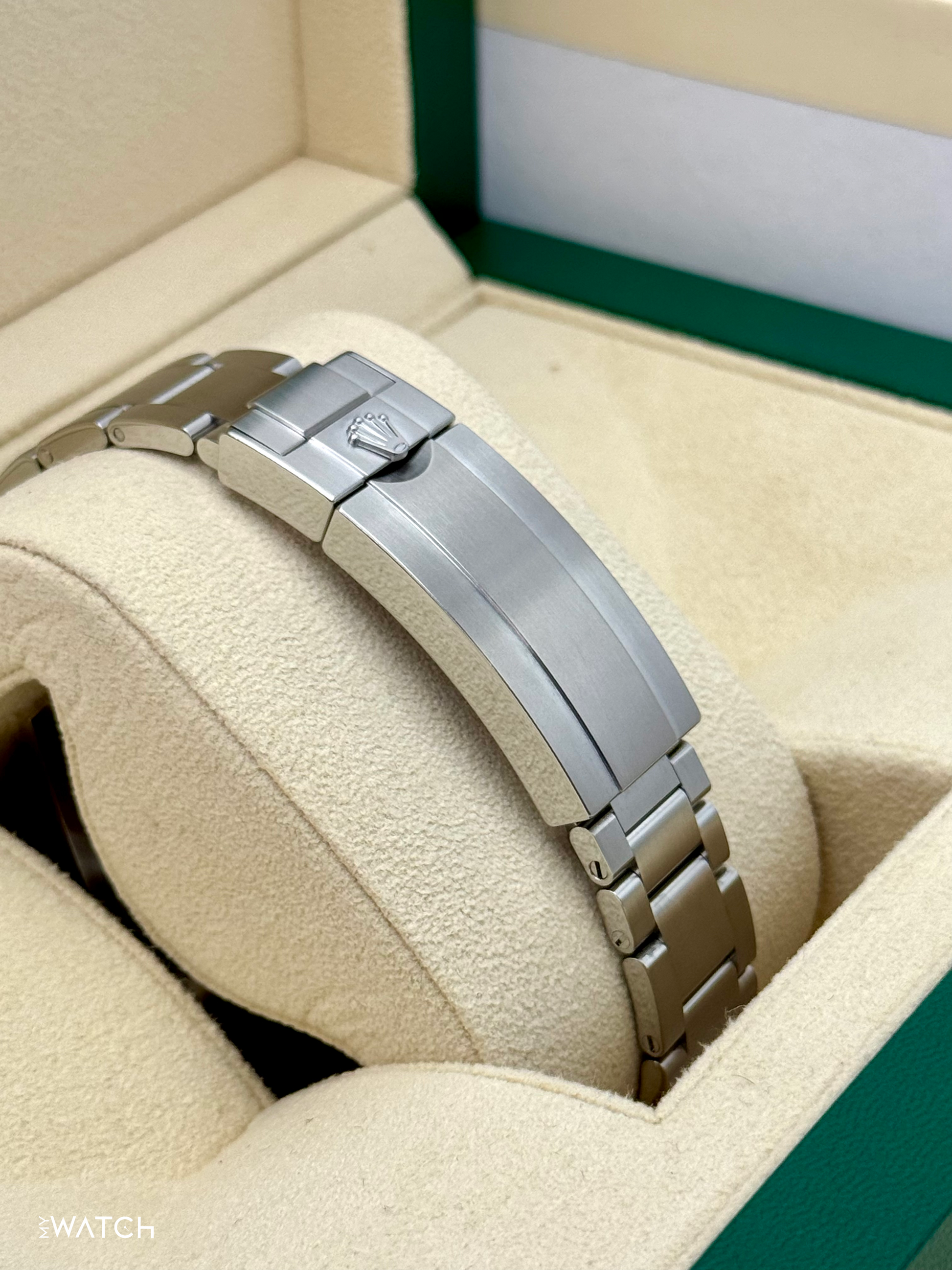 2017 Rolex Submariner “Hulk” 40mm 116610LV Green Dial - MyWatchLLC