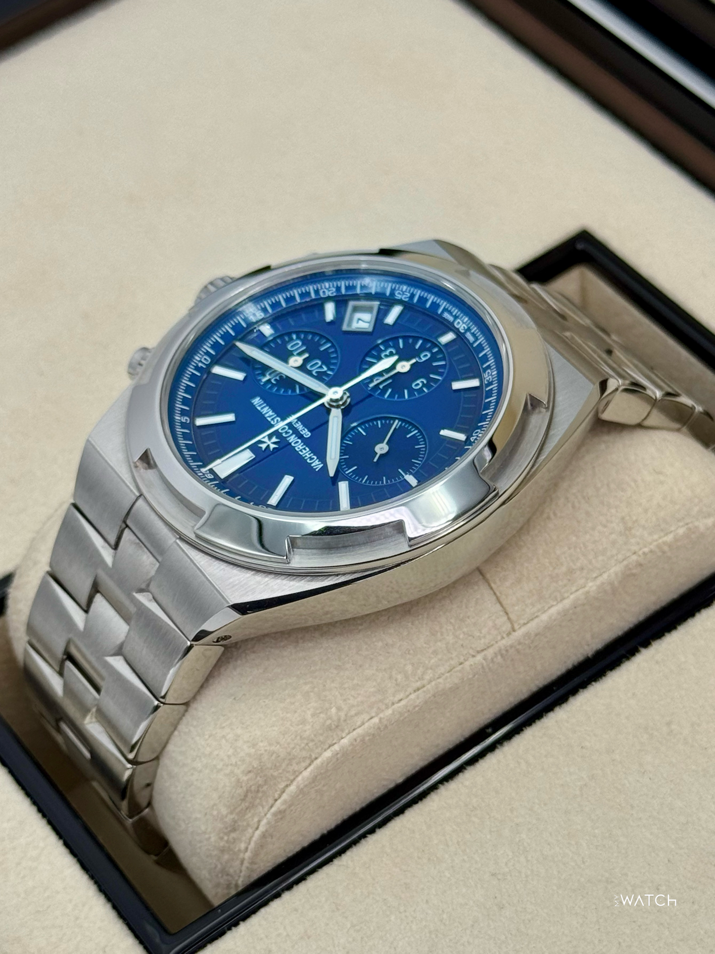 2018 Vacheron Constantin Overseas 42.5mm 5500V Stainless Blue Dial