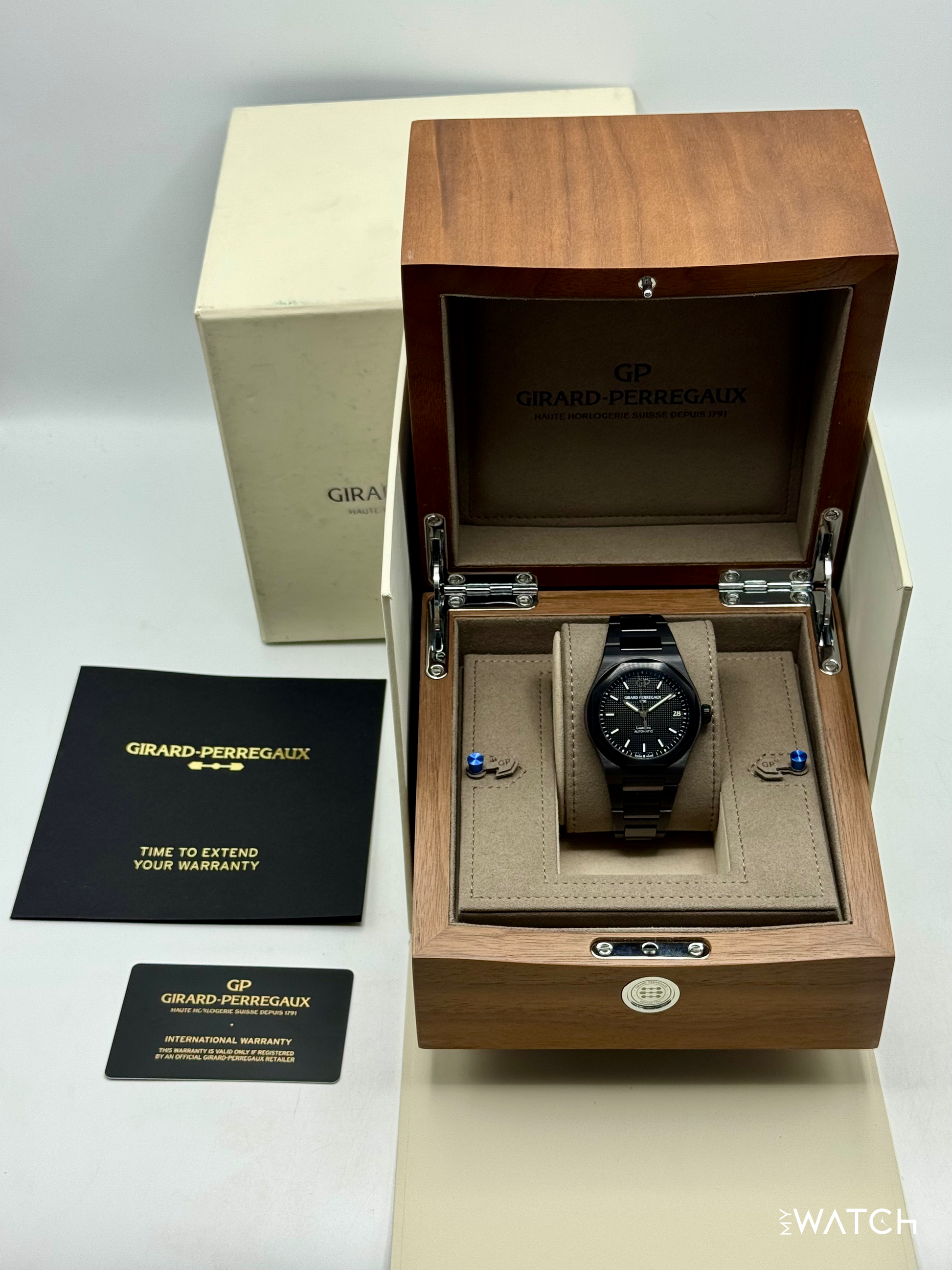 2022 Girard-Perregaux Laureato 42mm 81010-32-631-32A Ceramic Black Dial - MyWatchLLC