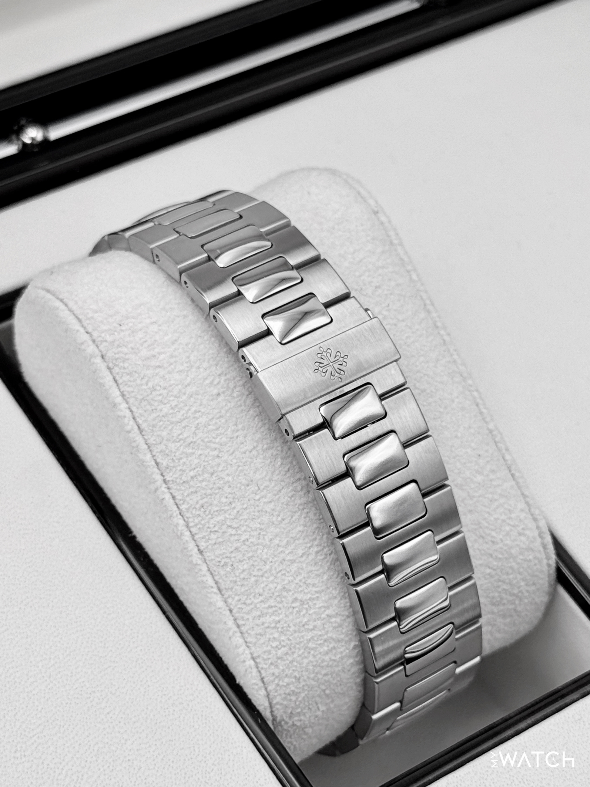 2011 Patek Philippe Nautilus Chrono 40.5mm 5980/1A Stainless Steel Grey Dial - MyWatchLLC