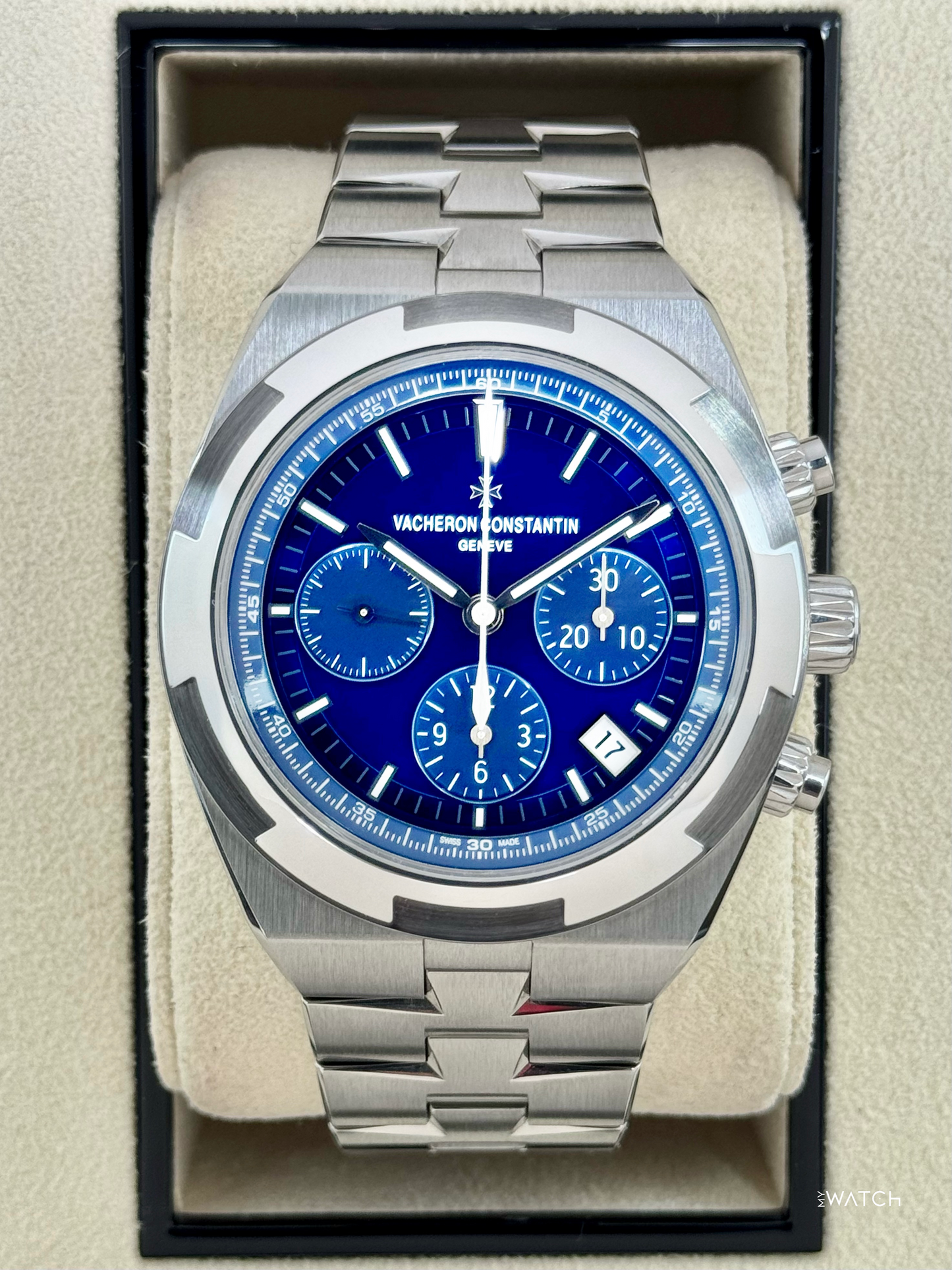 2018 Vacheron Constantin Overseas 42.5mm 5500V Stainless Blue Dial