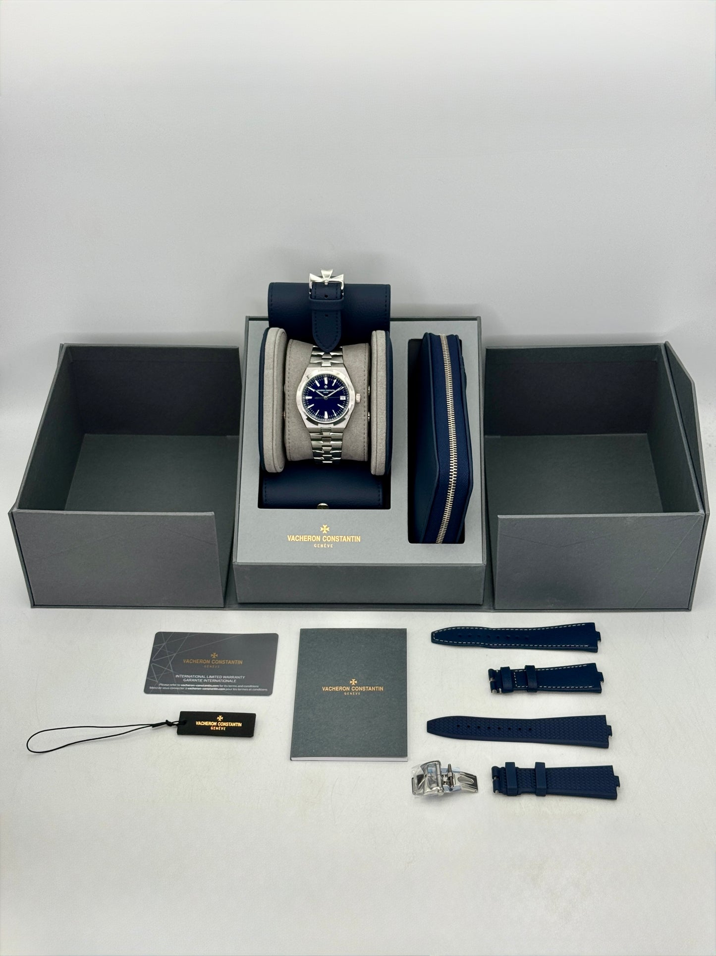 NEW 2026 Vacheron Constantin Overseas 41mm 4520V Stainless Steel Blue Dial
