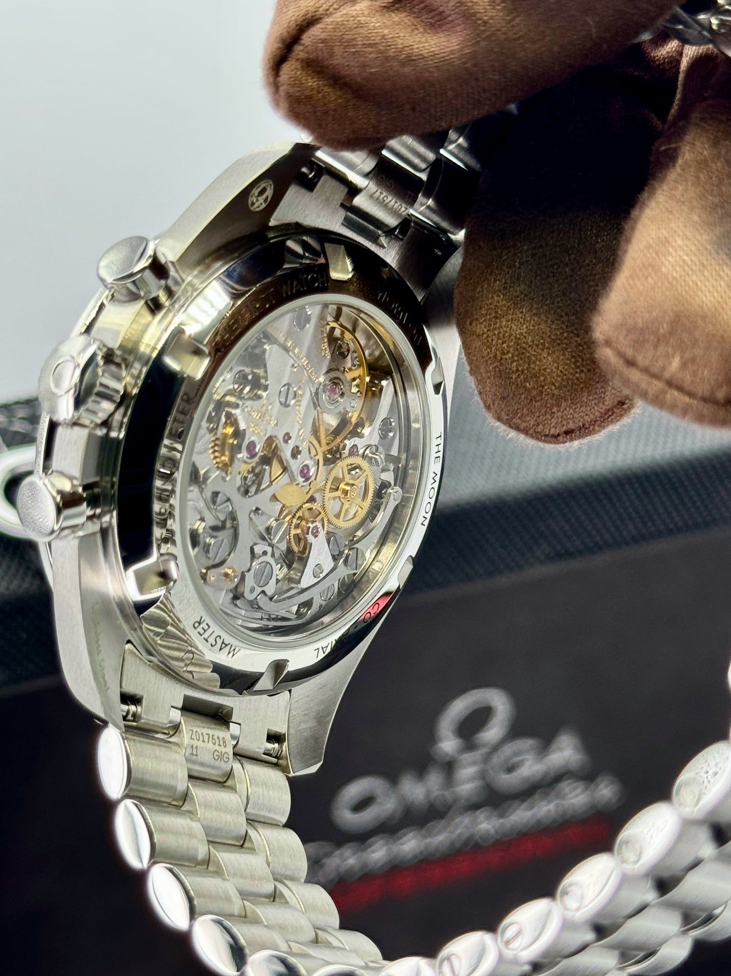 2025 Omega Speedmaster Moonwatch Professional 42mm White Dial