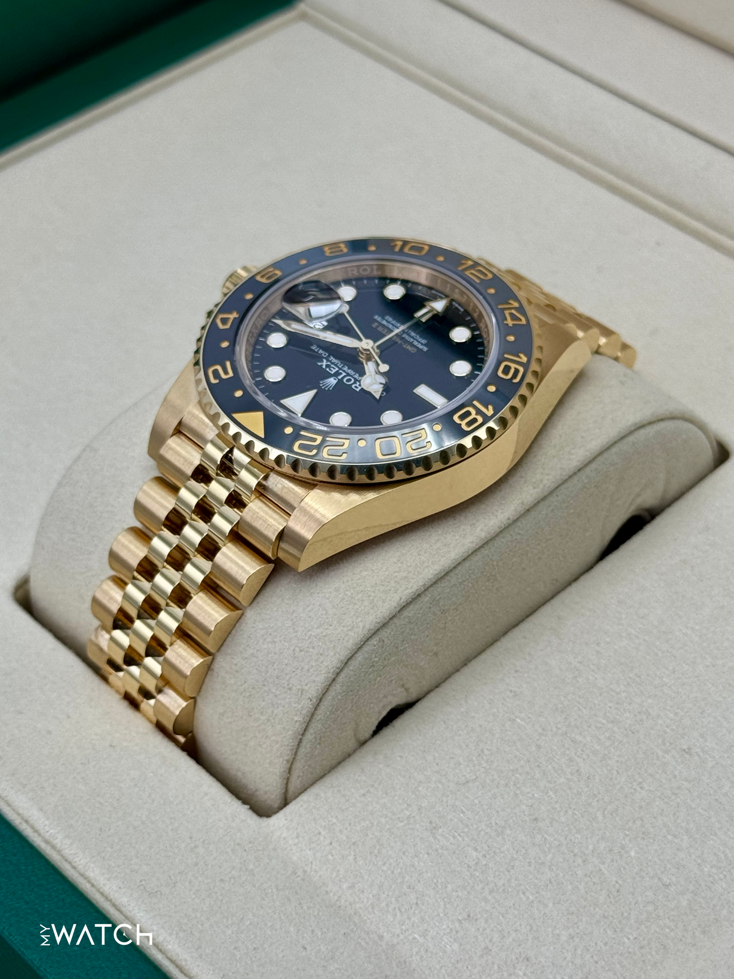 NEW 2025 Rolex GMT-Master II 40mm 126718GRNR Jubilee Black Dial