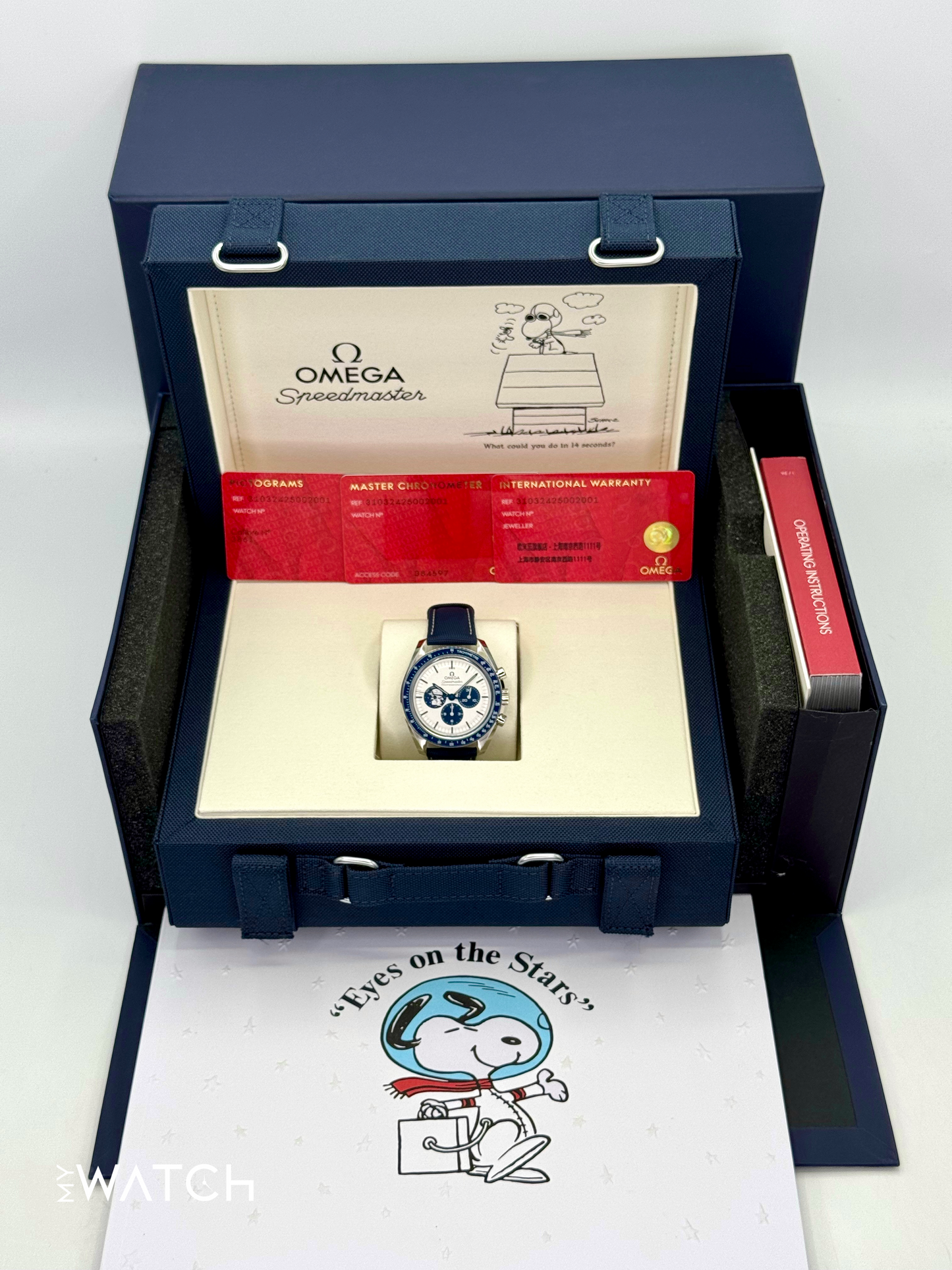 NEW 2025 Omega Speedmaster Silver Snoopy Award 310.32.42.50.02.001