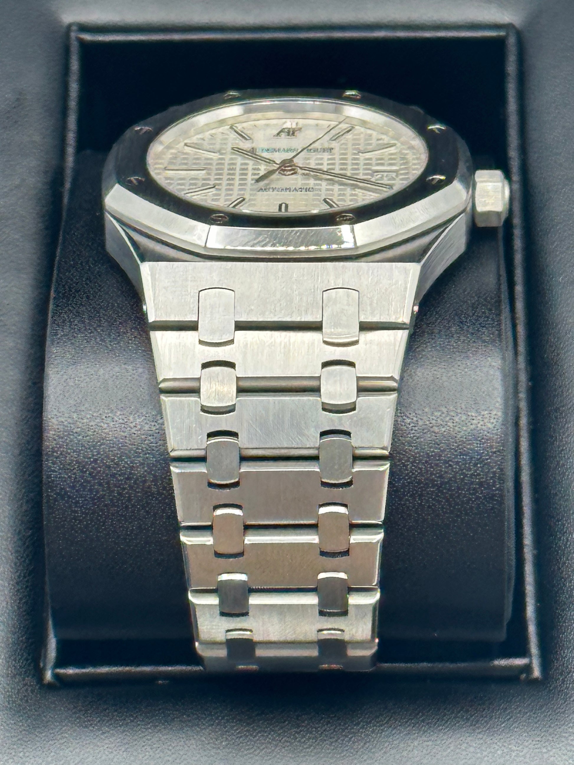 2011 Audemars Piguet 39mm 15300ST Royal Oak Stainless Steel White Dial - MyWatchLLC