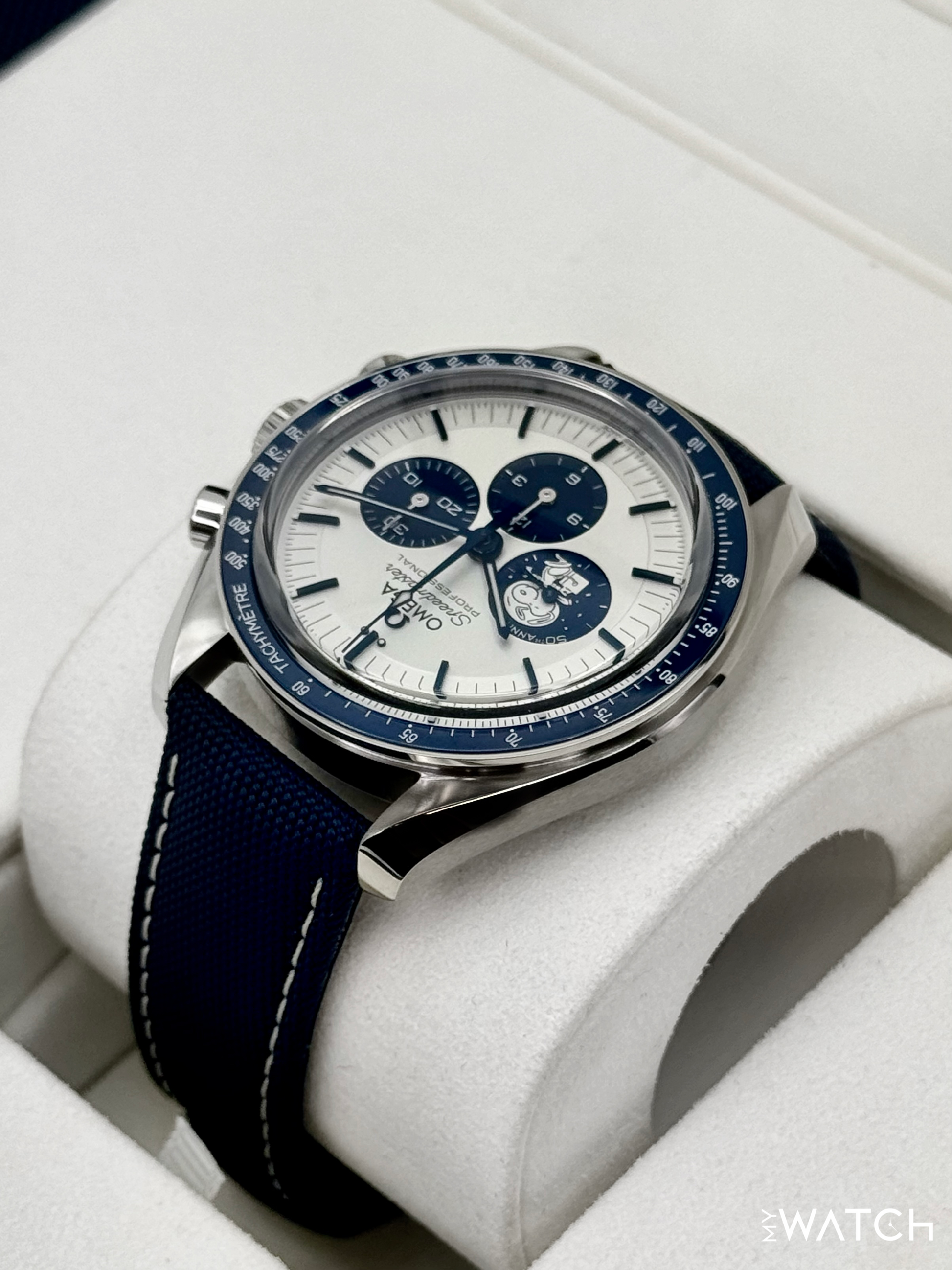 NEW 2026 Omega Speedmaster Silver Snoopy Award 310.32.42.50.02.001 - MyWatchLLC