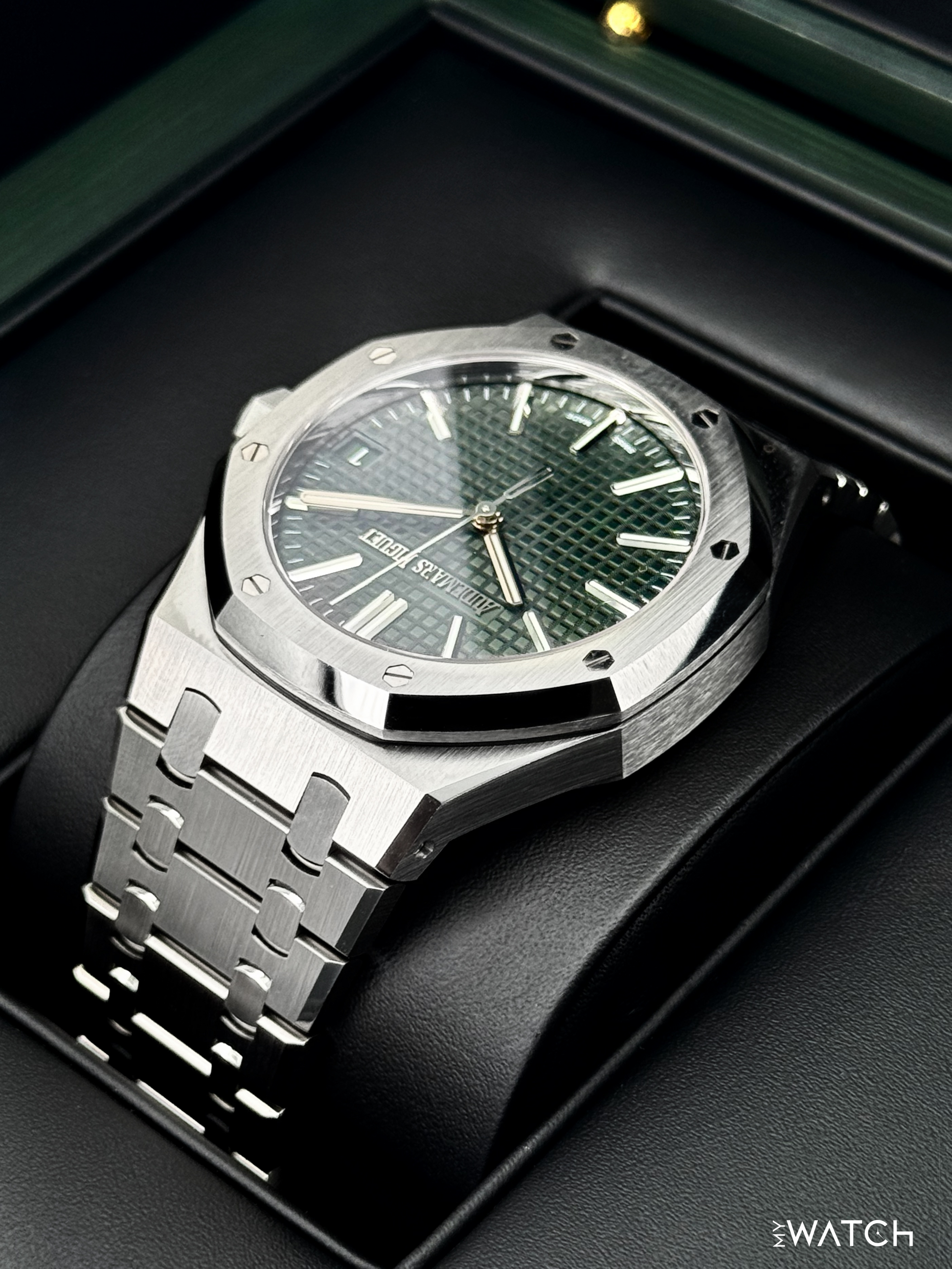 2025 Audemars Piguet Royal Oak 41mm 15510ST Stainless Steel Green Dial - MyWatchLLC