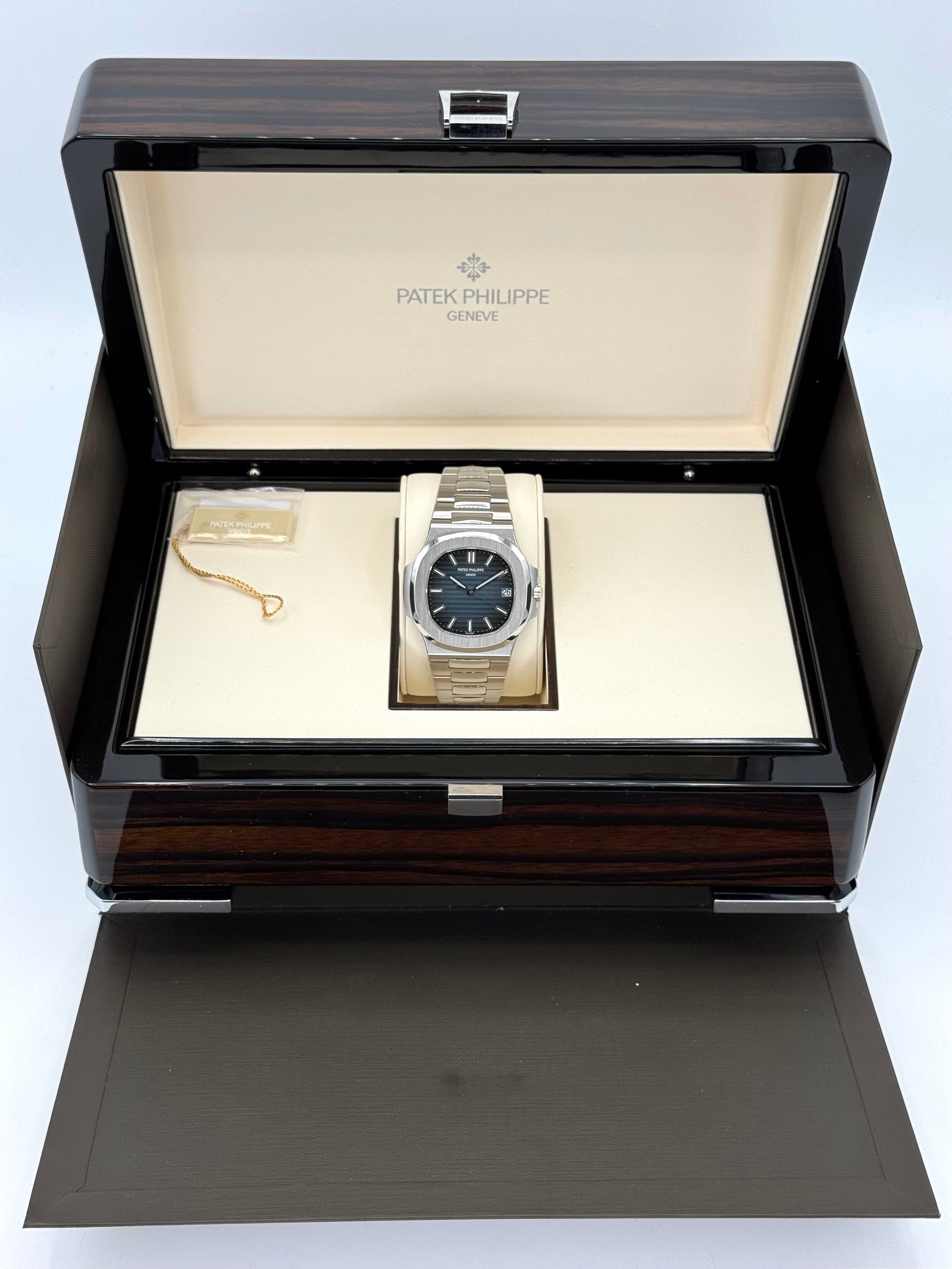 Patek Philippe Nautilus 40mm 5711/1A tainless Steel Blue Dial - MyWatchLLC