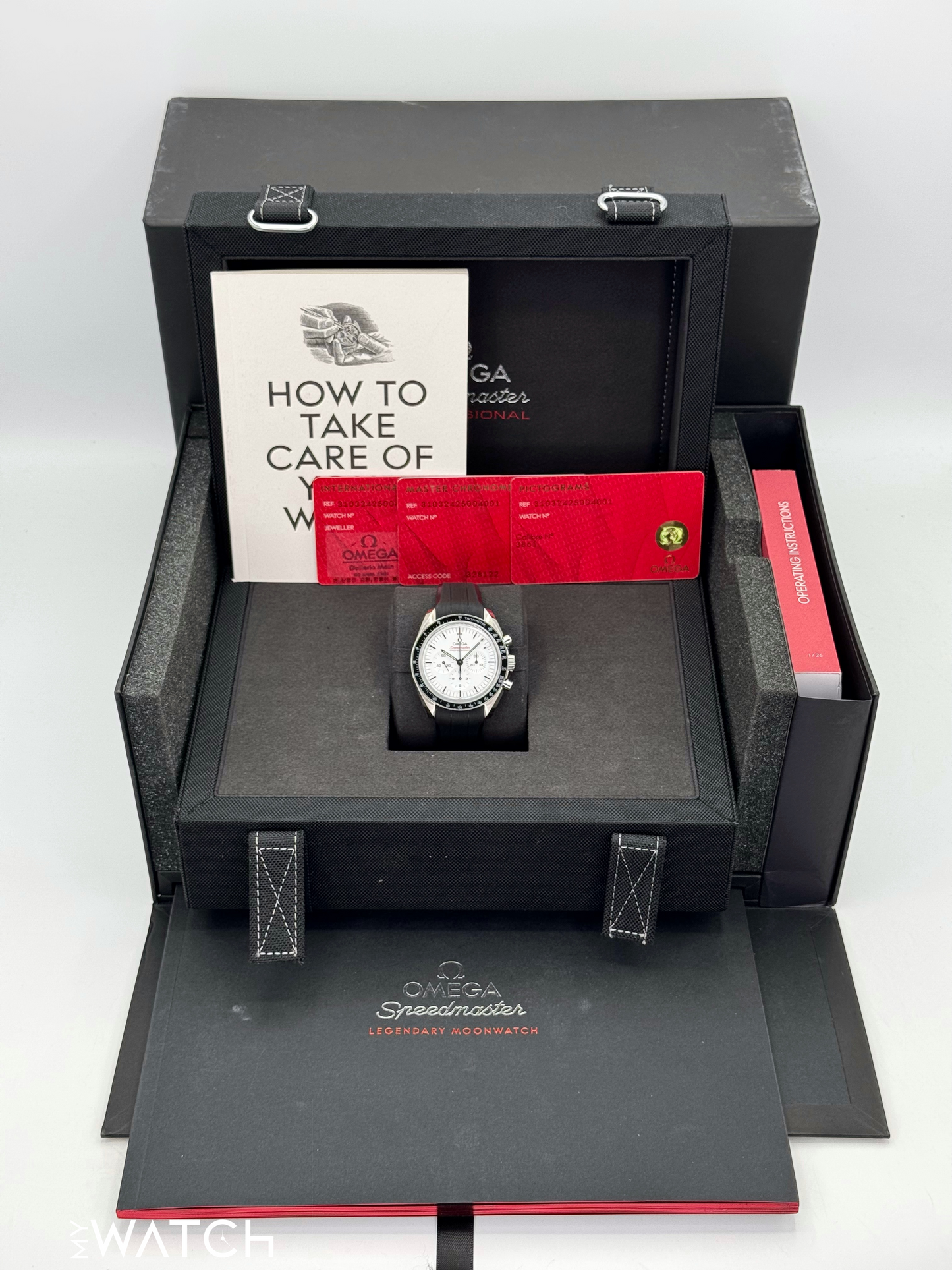 NEW 2025 Omega 42mm 310.32.42.50.04.001 Speedmaster Moonwatch Pro