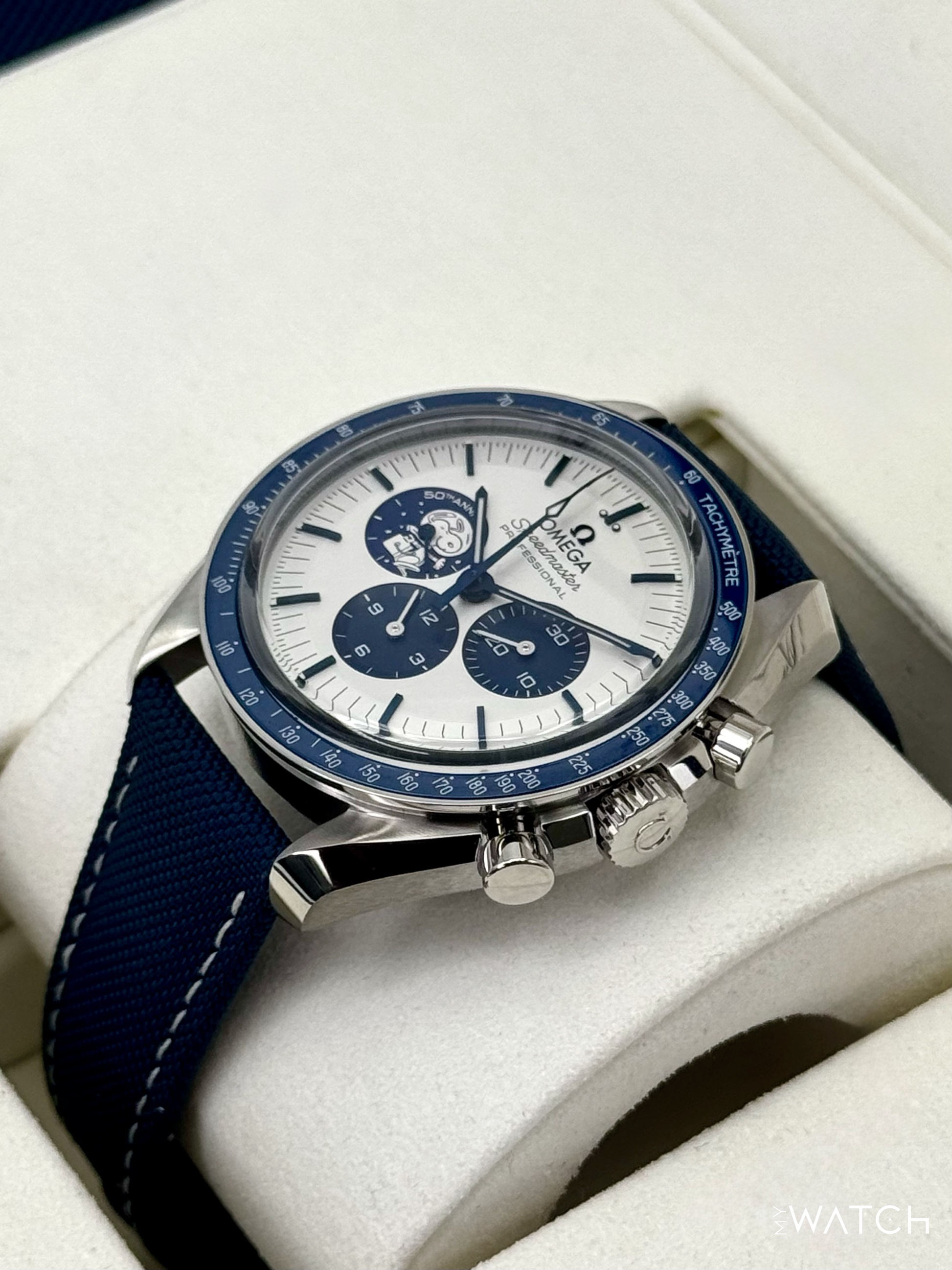 NEW 2026 Omega Speedmaster Silver Snoopy Award 310.32.42.50.02.001 - MyWatchLLC